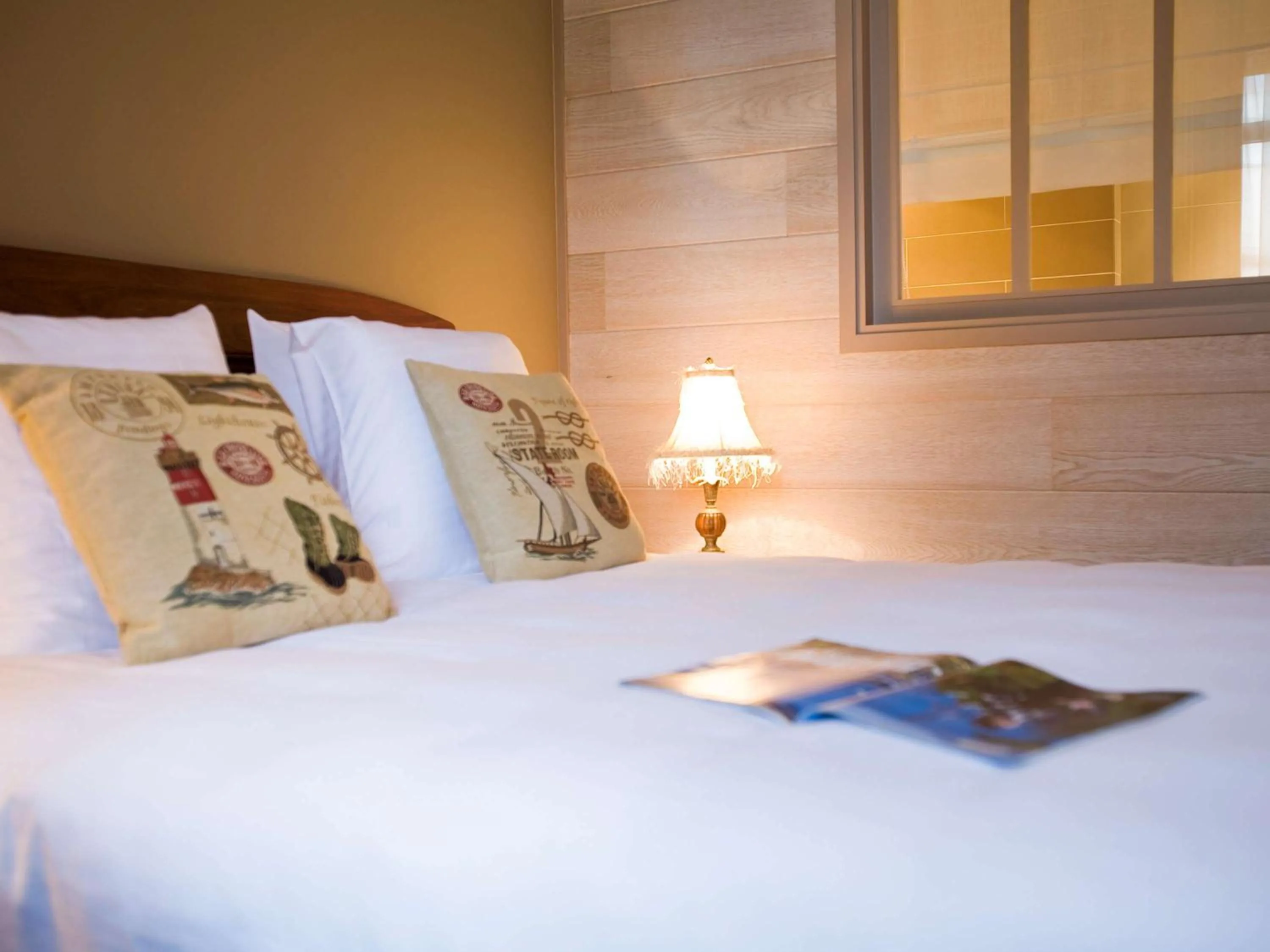 Photo of the whole room, Bed in Royal Emeraude Hotel Dinard - MGallery Collection