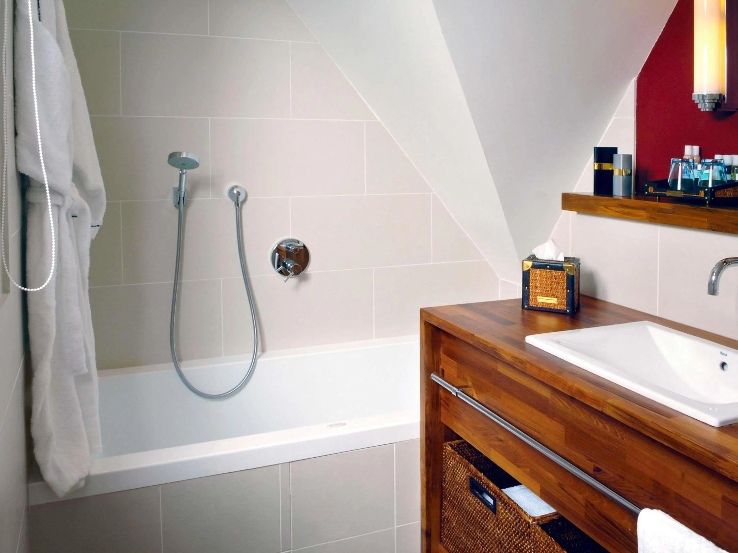 Bedroom in Royal Emeraude Hotel Dinard - MGallery Collection