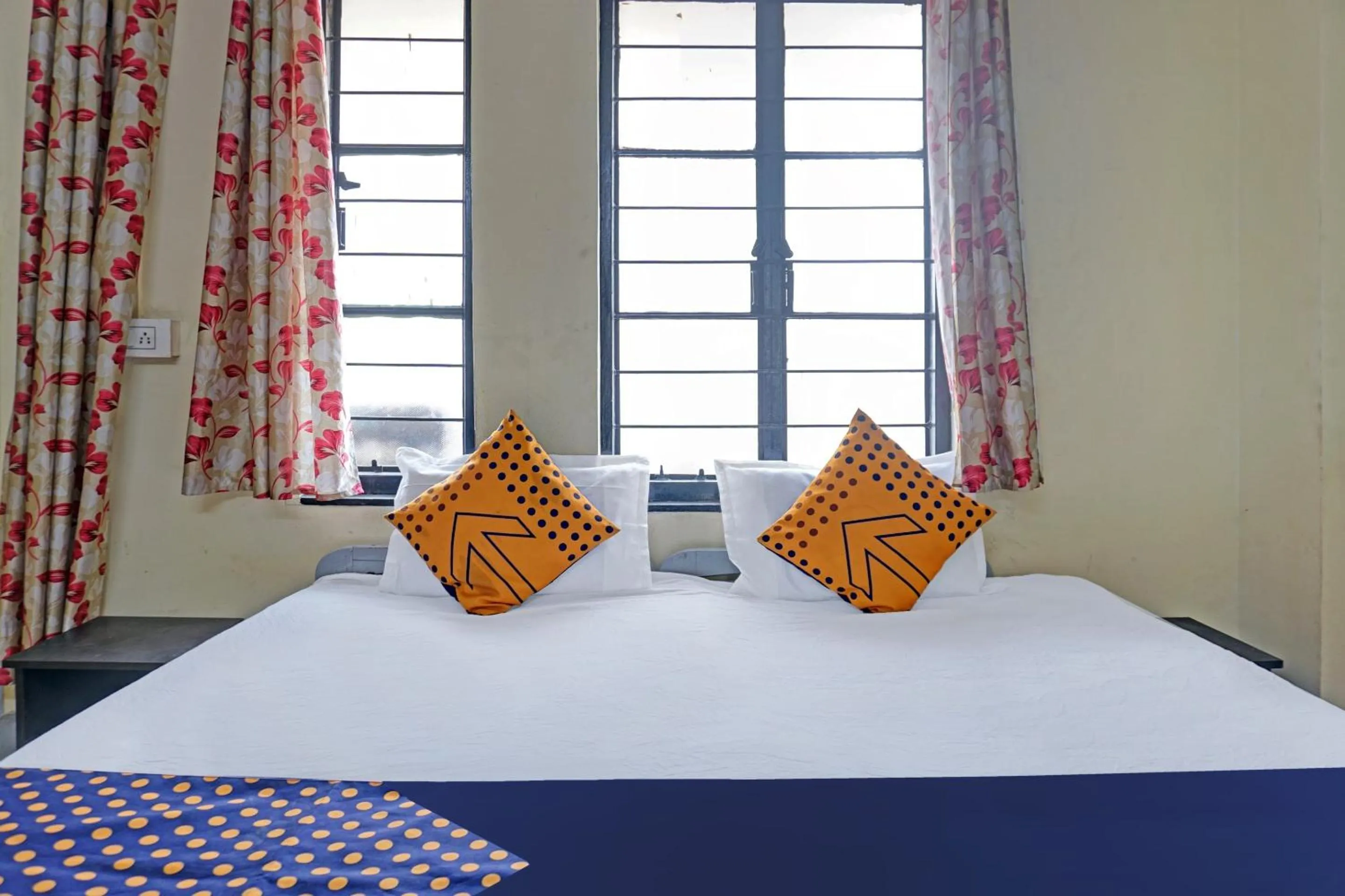 Bedroom, Bed in SPOT ON Hotel Prakash Residency, Near Hanuman Gym Ajmera Colony, Pimpri