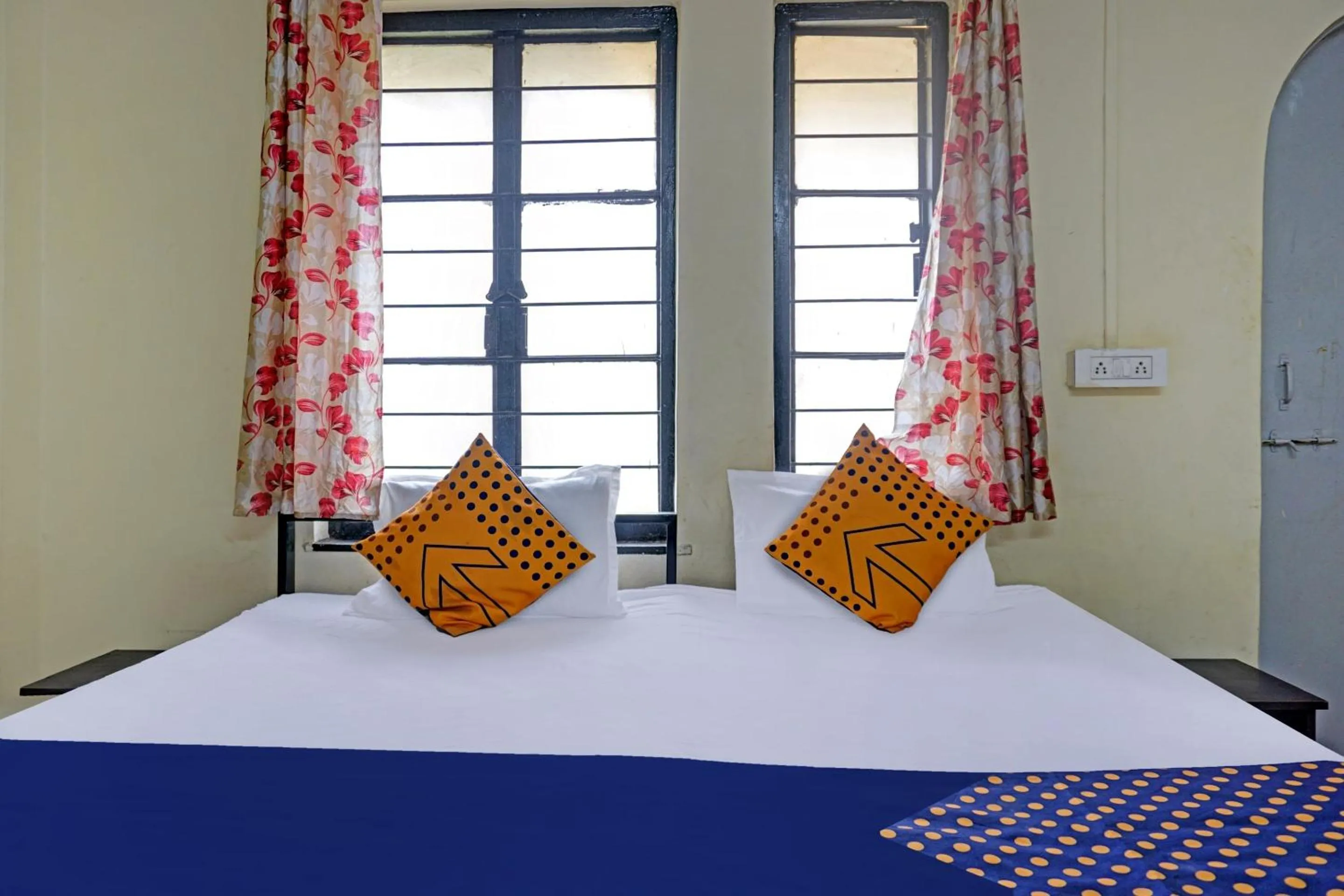 Bedroom, Bed in SPOT ON Hotel Prakash Residency, Near Hanuman Gym Ajmera Colony, Pimpri