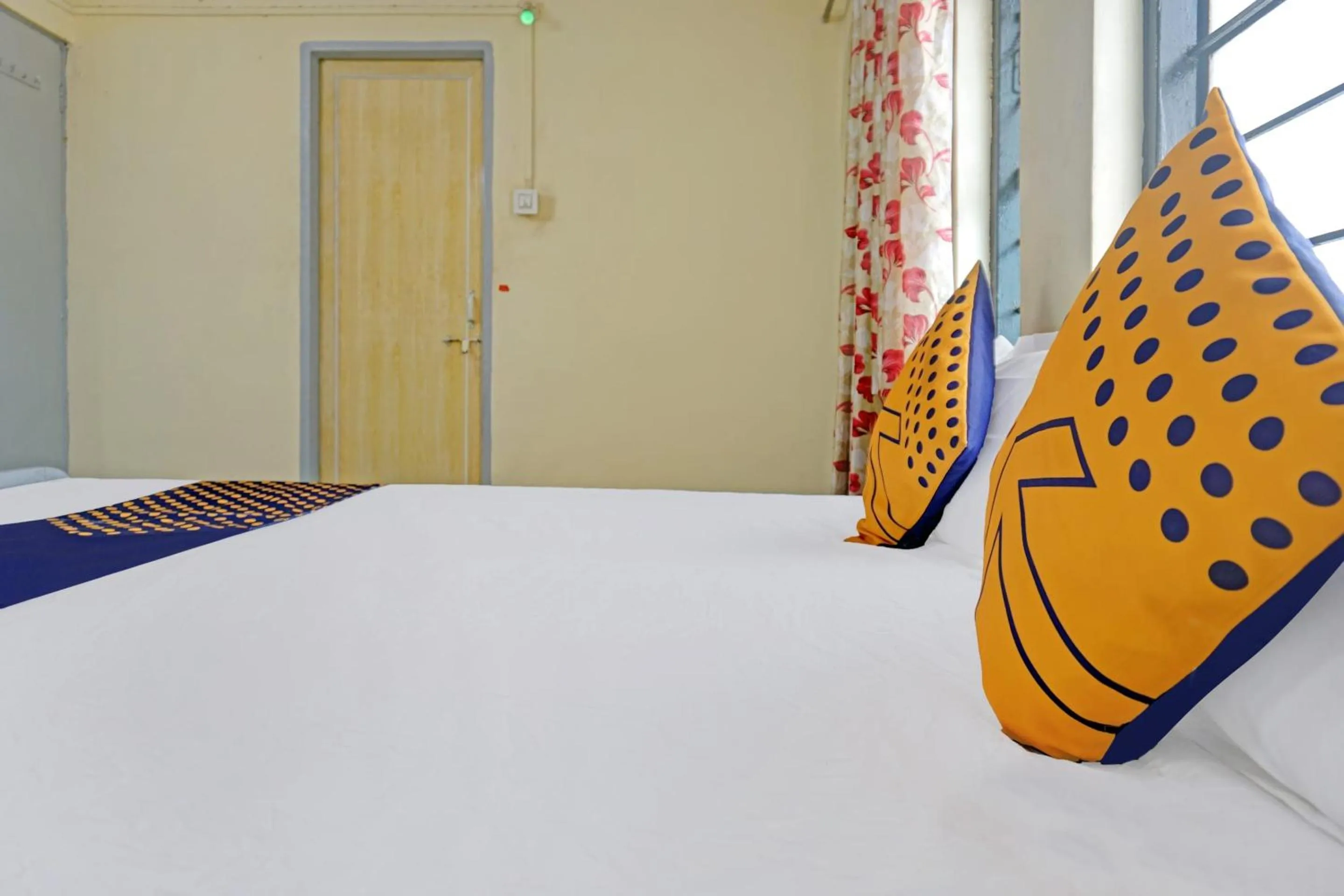 Bedroom, Bed in SPOT ON Hotel Prakash Residency, Near Hanuman Gym Ajmera Colony, Pimpri