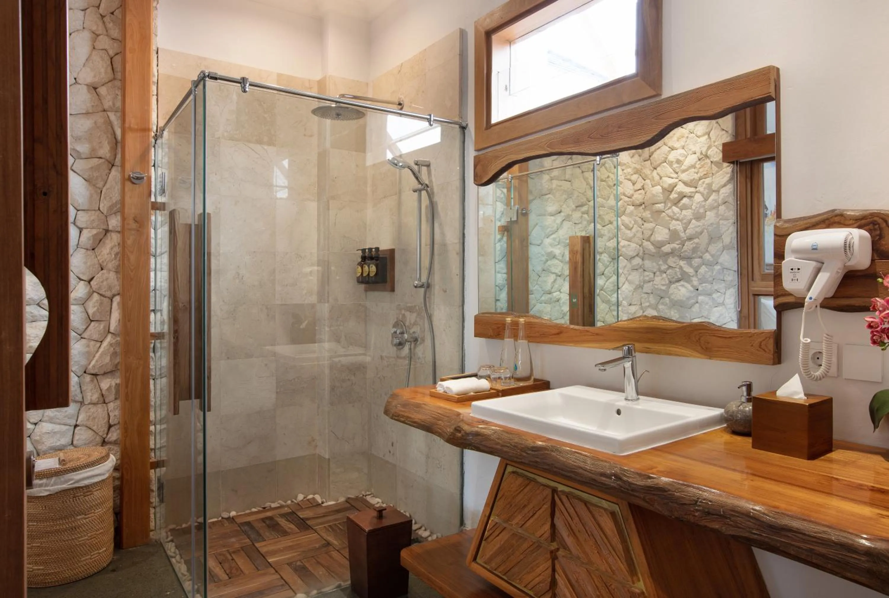 Shower in Harsono Boutique Resort Bali