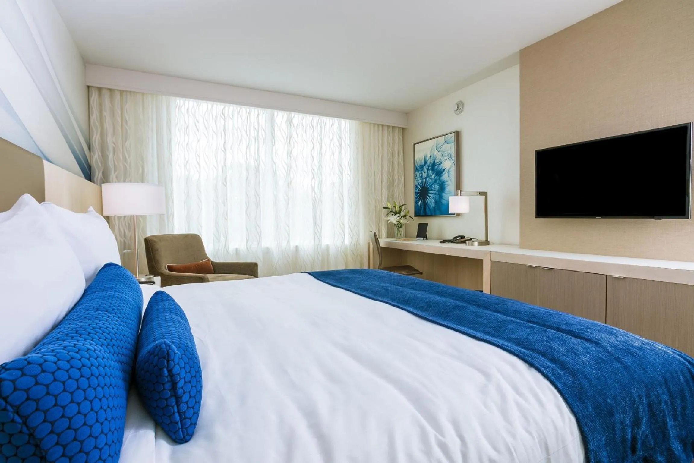 Bedroom, Bed in Mohegan Sun