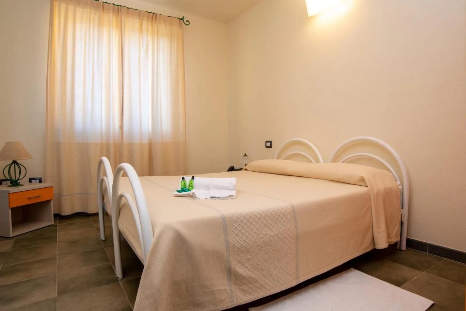 Bedroom, Bed in S'ena Hotel