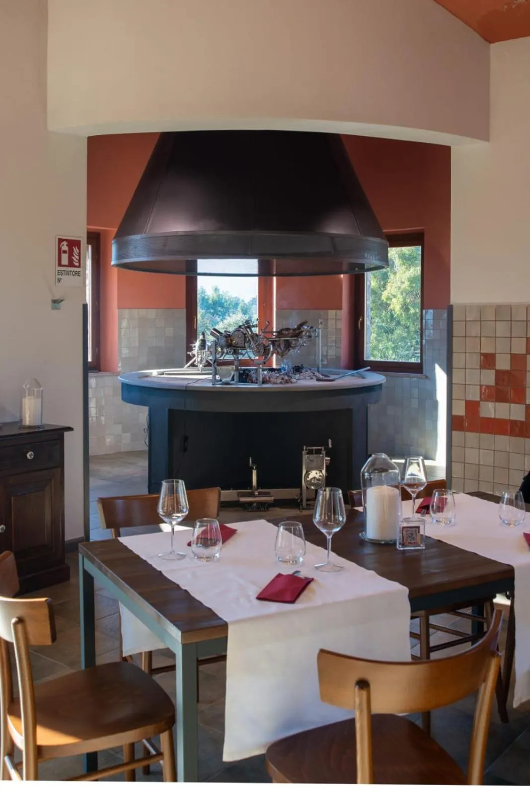 Restaurant/places to eat in S'ena Hotel