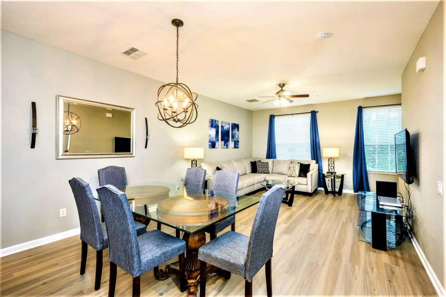 Living room in Vista Cay Resort by Millenium at Universal Blvd.