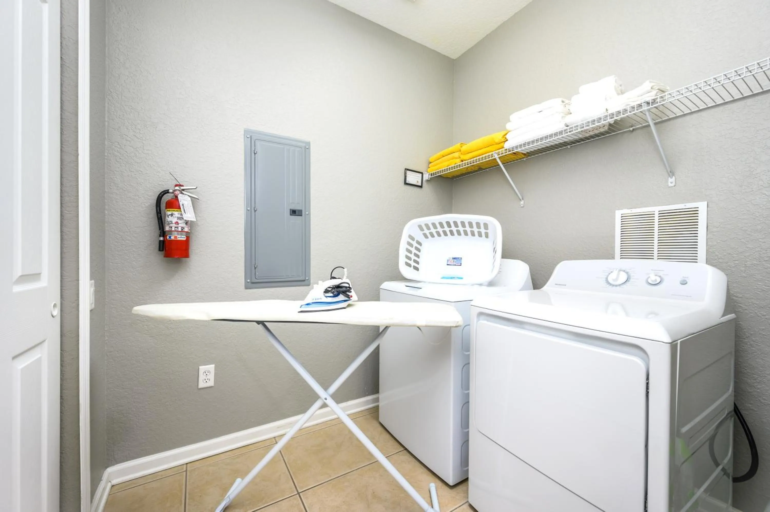 laundry in Vista Cay Resort by Millenium at Universal Blvd.