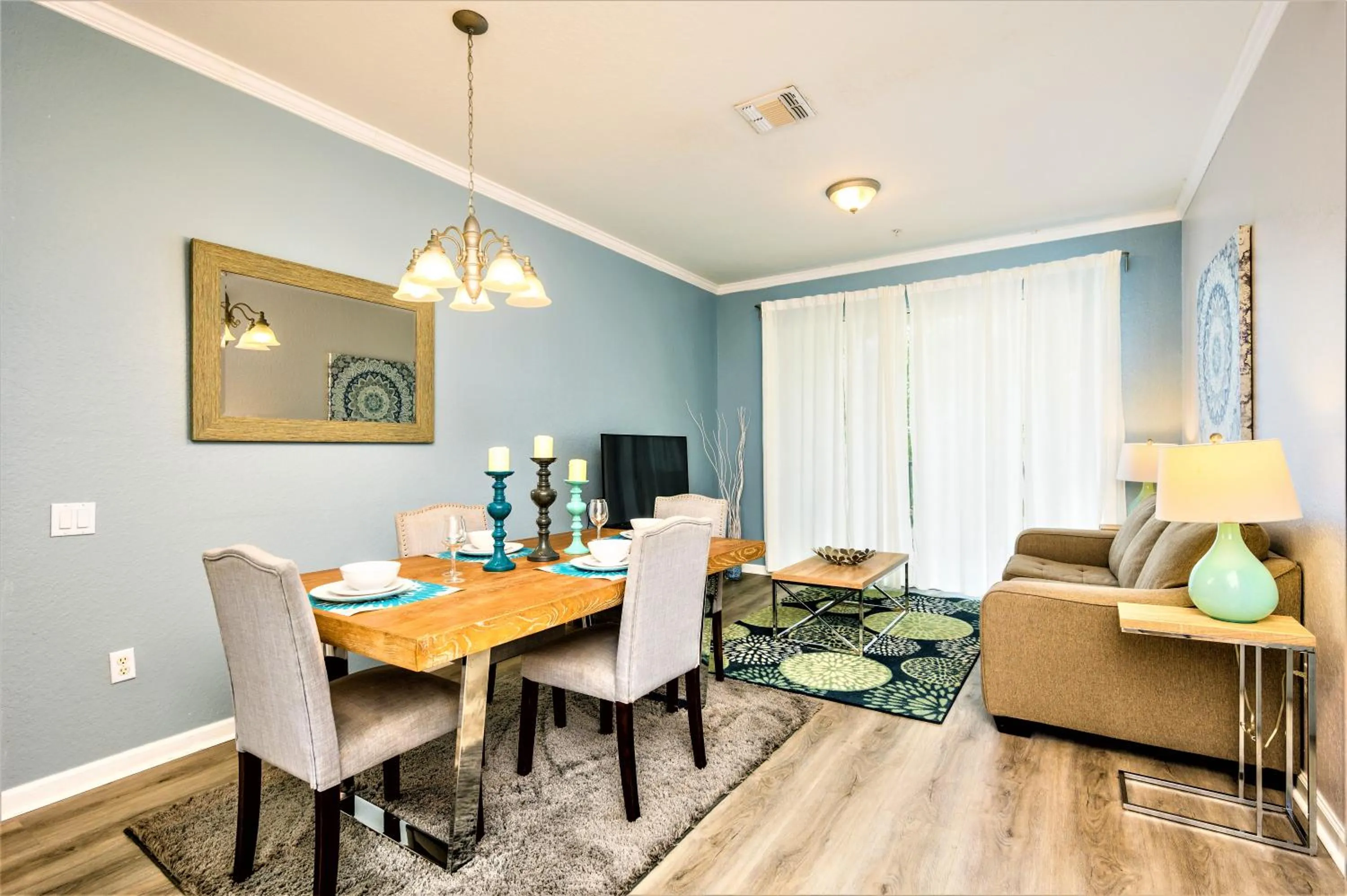 TV and multimedia in Vista Cay Resort by Millenium at Universal Blvd.