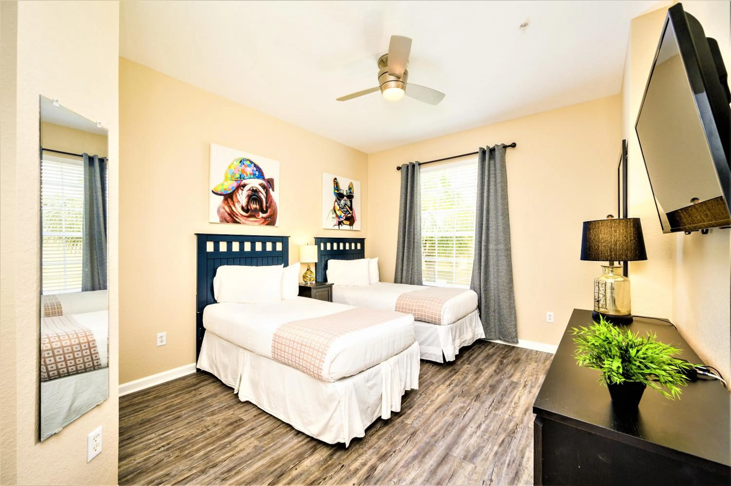 Bedroom, Bed in Vista Cay Resort by Millenium at Universal Blvd.