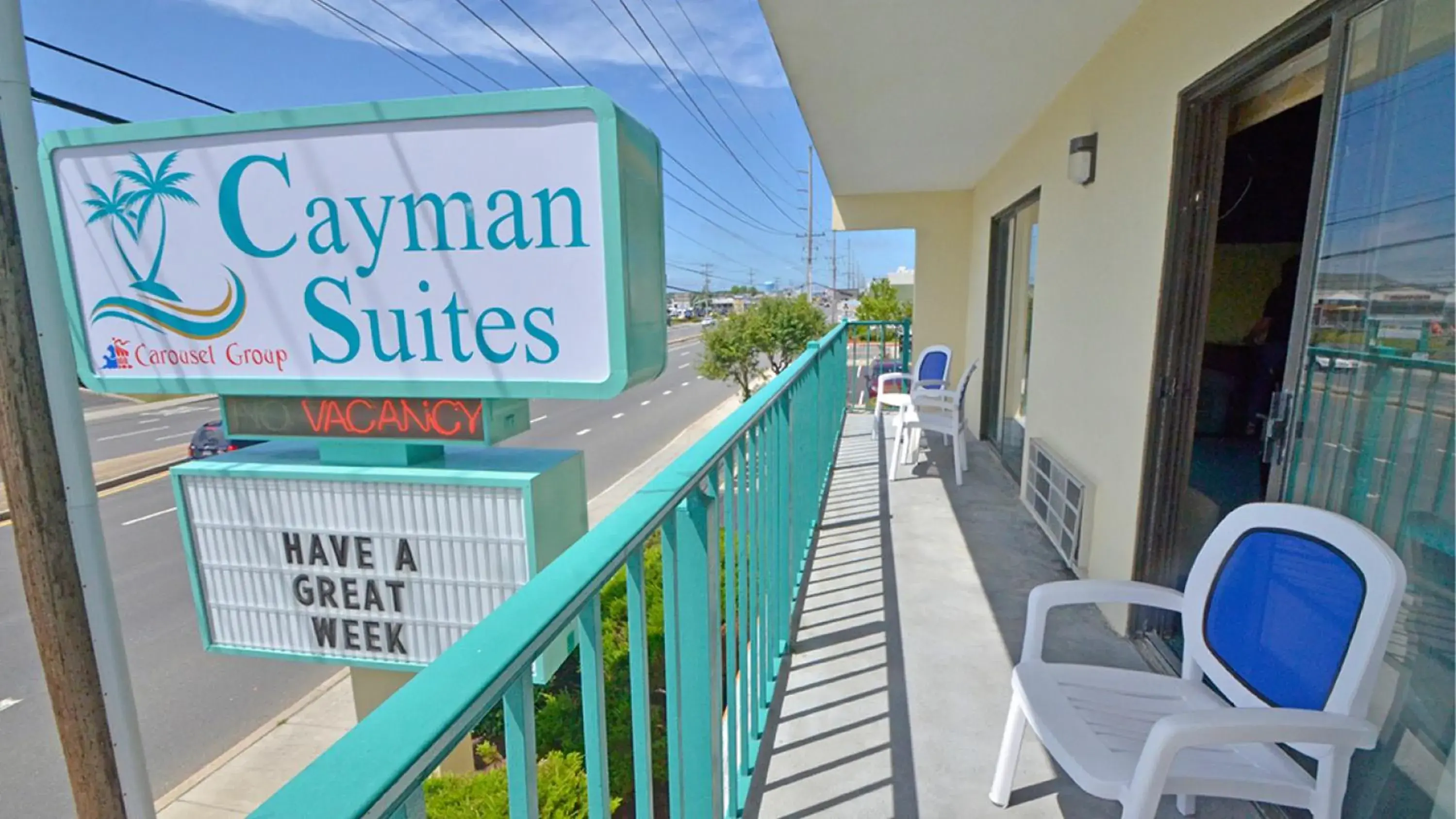 ADA Queen Suite Pet-friendly in Cayman Suites Hotel ADA Queen Suite Pet-friendly in Cayman Suites Hotel