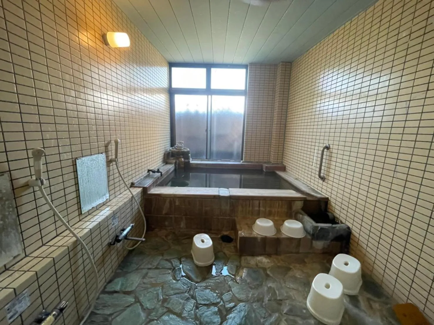 Public Bath in Hotel Isodokei