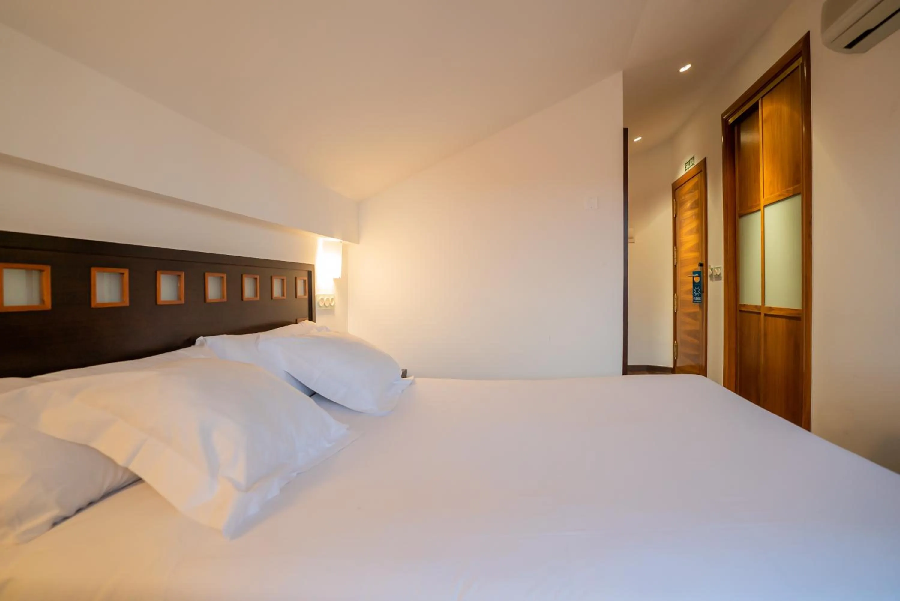 Photo of the whole room, Bed in Hotel Rincón del Conde