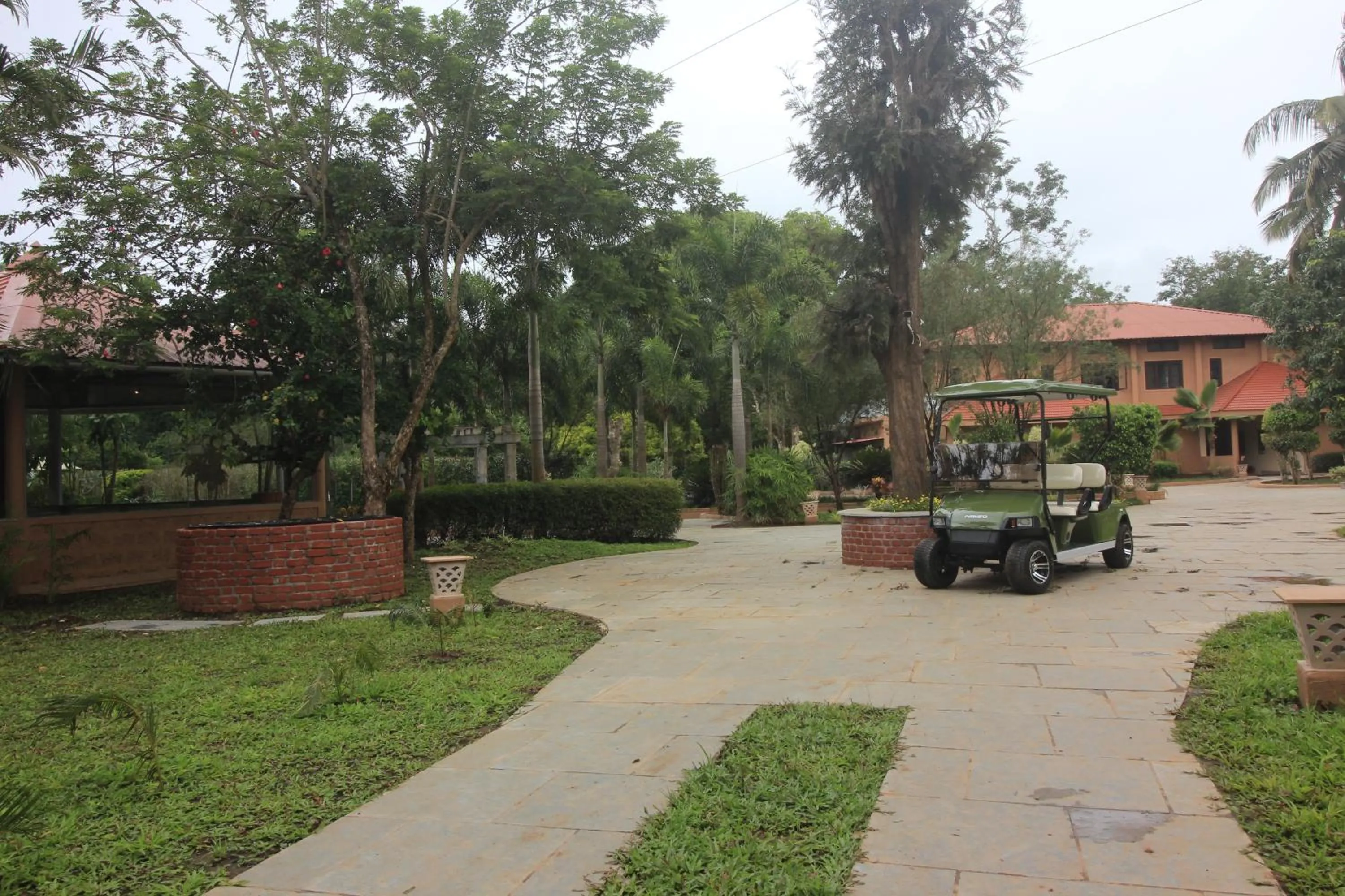 Garden in Regenta Jungle Resort Kabini Springs