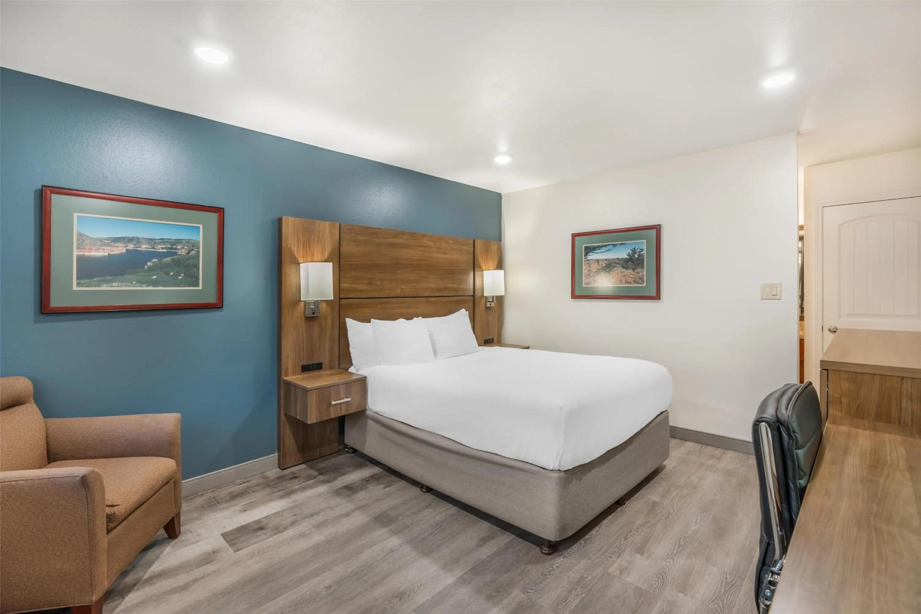 Bedroom, Bed in Best Western Plus Clocktower Inn