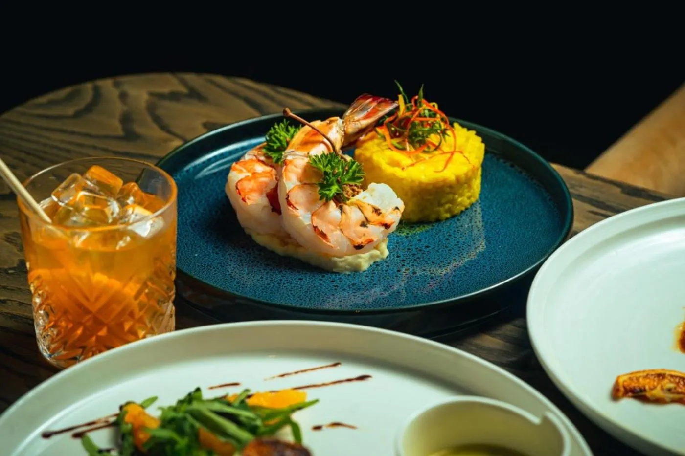 Restaurant/places to eat in Vivanta Bhubaneswar DN Square