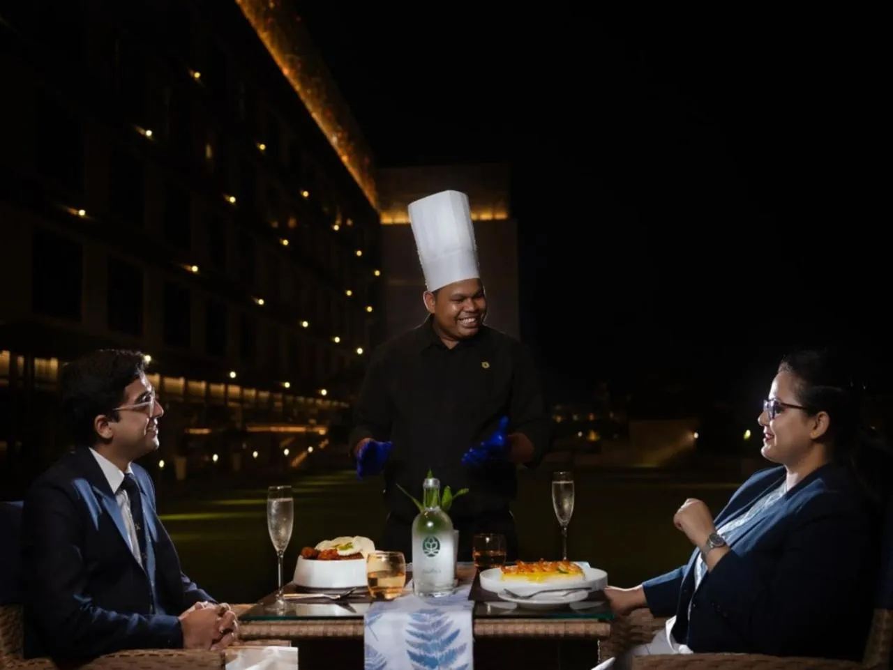 Restaurant/places to eat in Vivanta Bhubaneswar DN Square