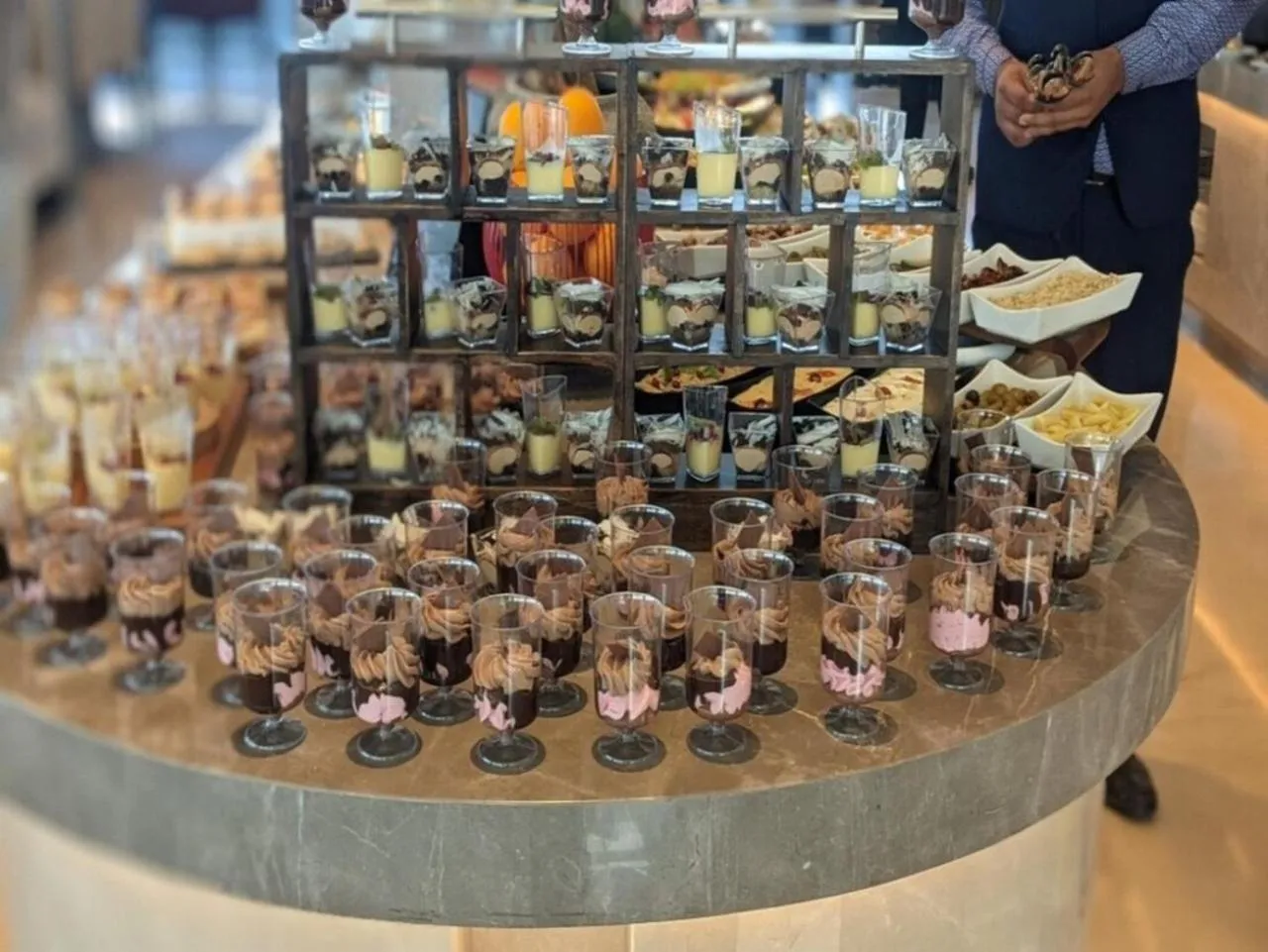 Restaurant/places to eat in Vivanta Bhubaneswar DN Square