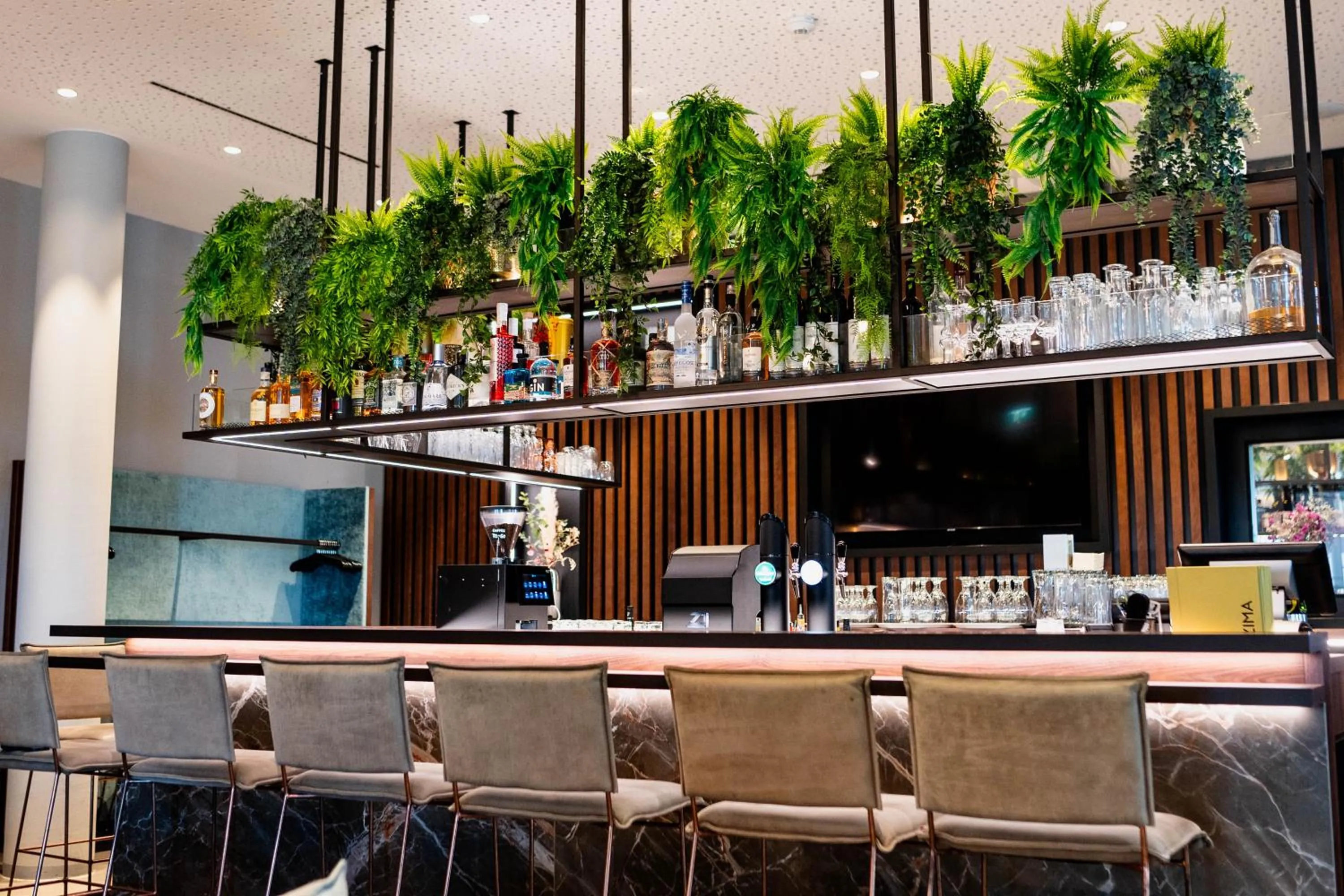 Restaurant/places to eat in Hotel Das Zeit