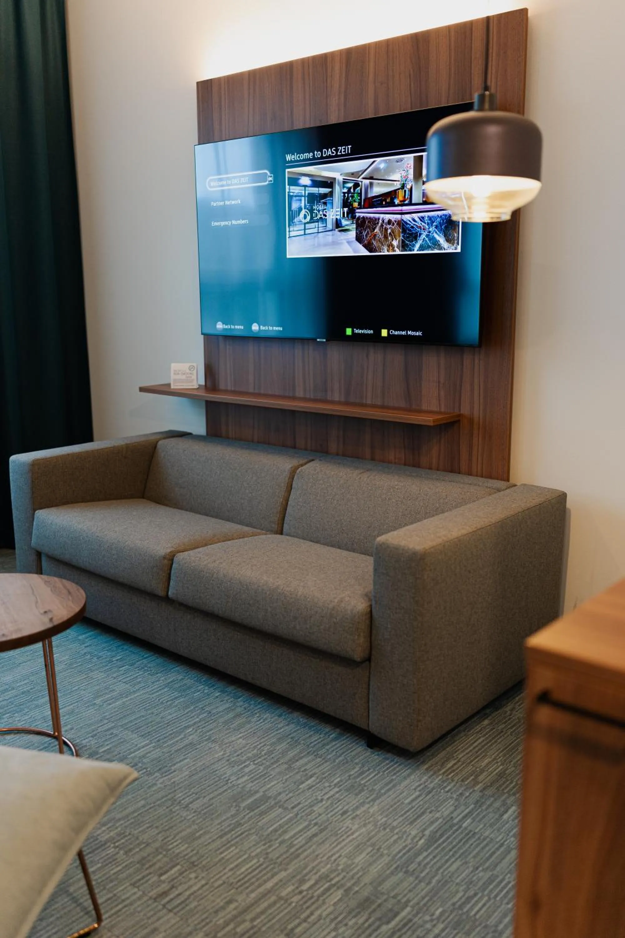 TV and multimedia in Hotel Das Zeit