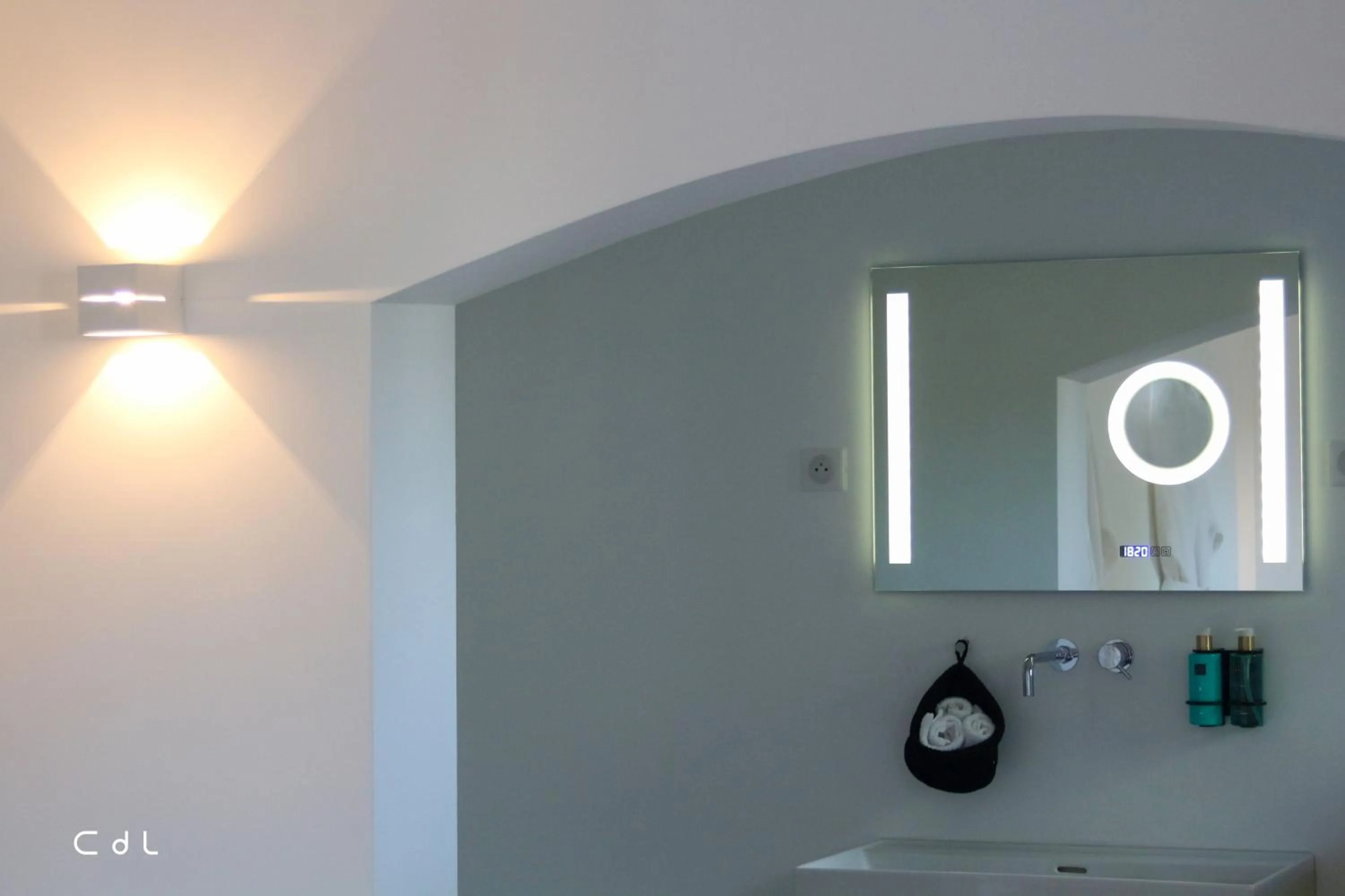 Toilet in Croissant de Lune