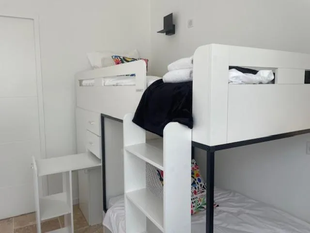 Bed in Croissant de Lune