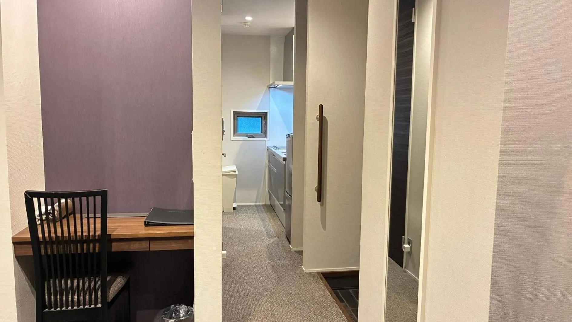 Photo of the whole room in GRAND BASE Hakataminami