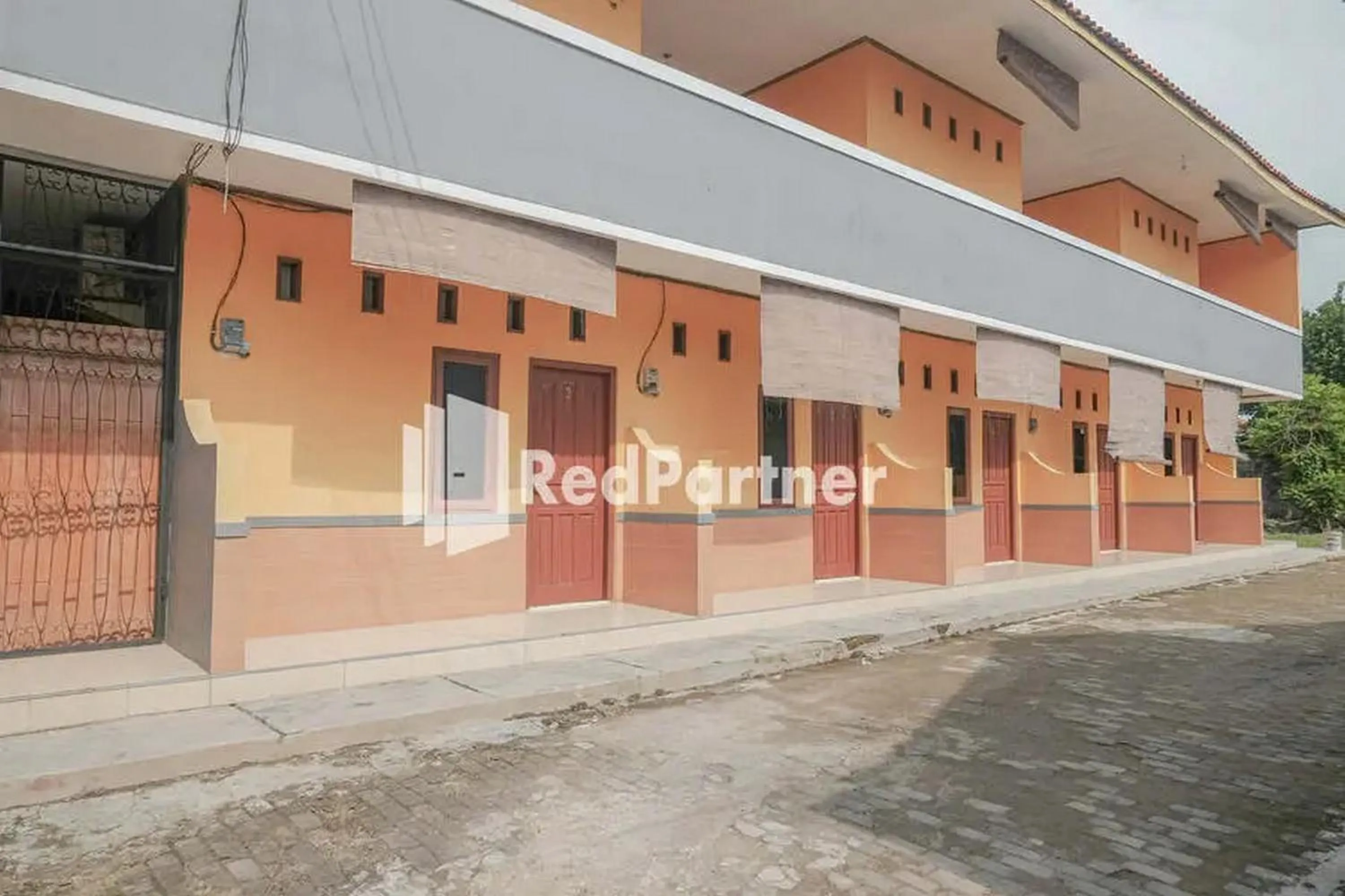 Property building in Pondok Damai Guest House Syariah Mitra RedDoorz