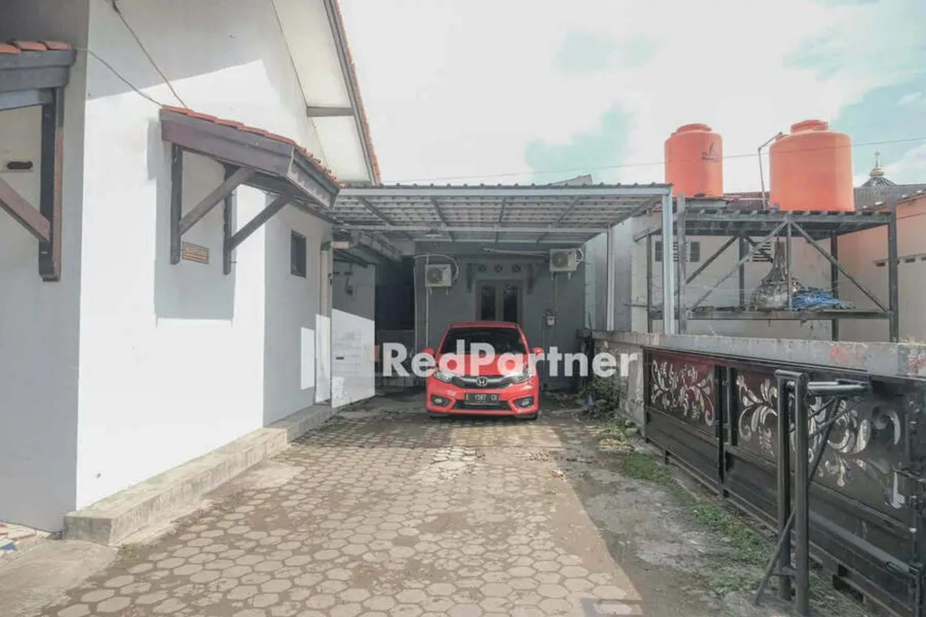 Property building in Pondok Damai Guest House Syariah Mitra RedDoorz