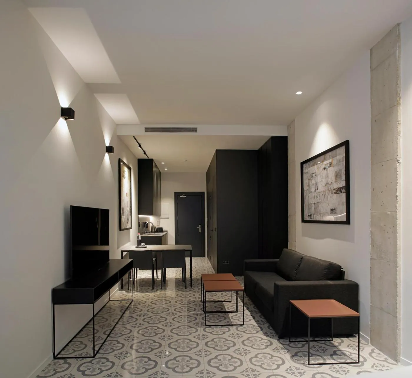 Photo of the whole room in Fetén