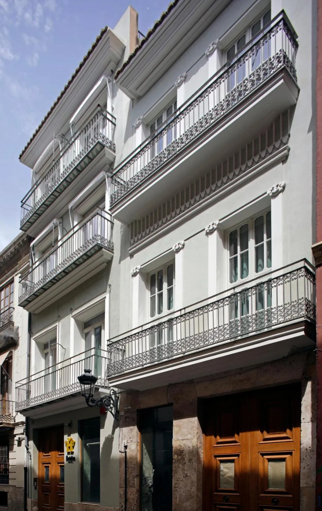 Property building in Fetén