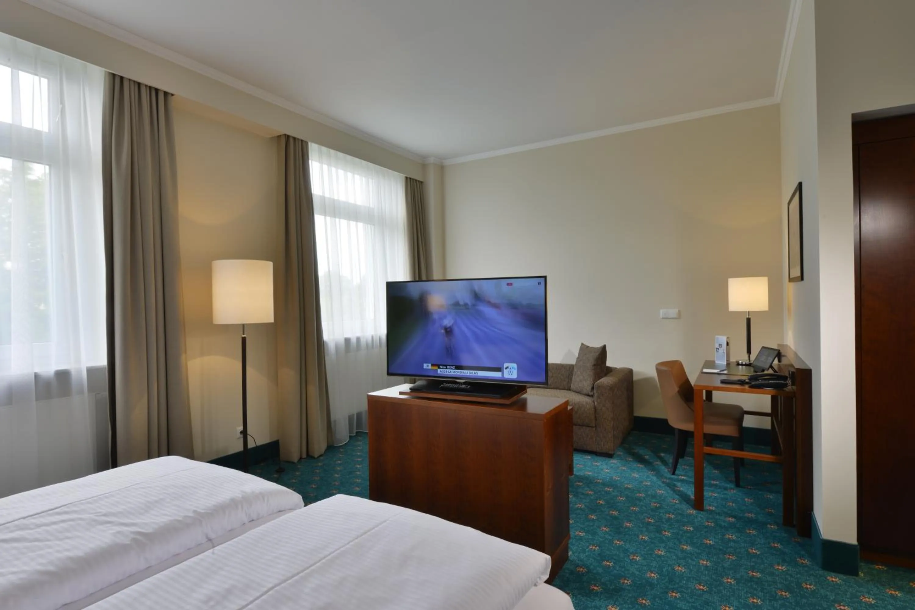 Photo of the whole room, Bed in Hotel Der Lindenhof