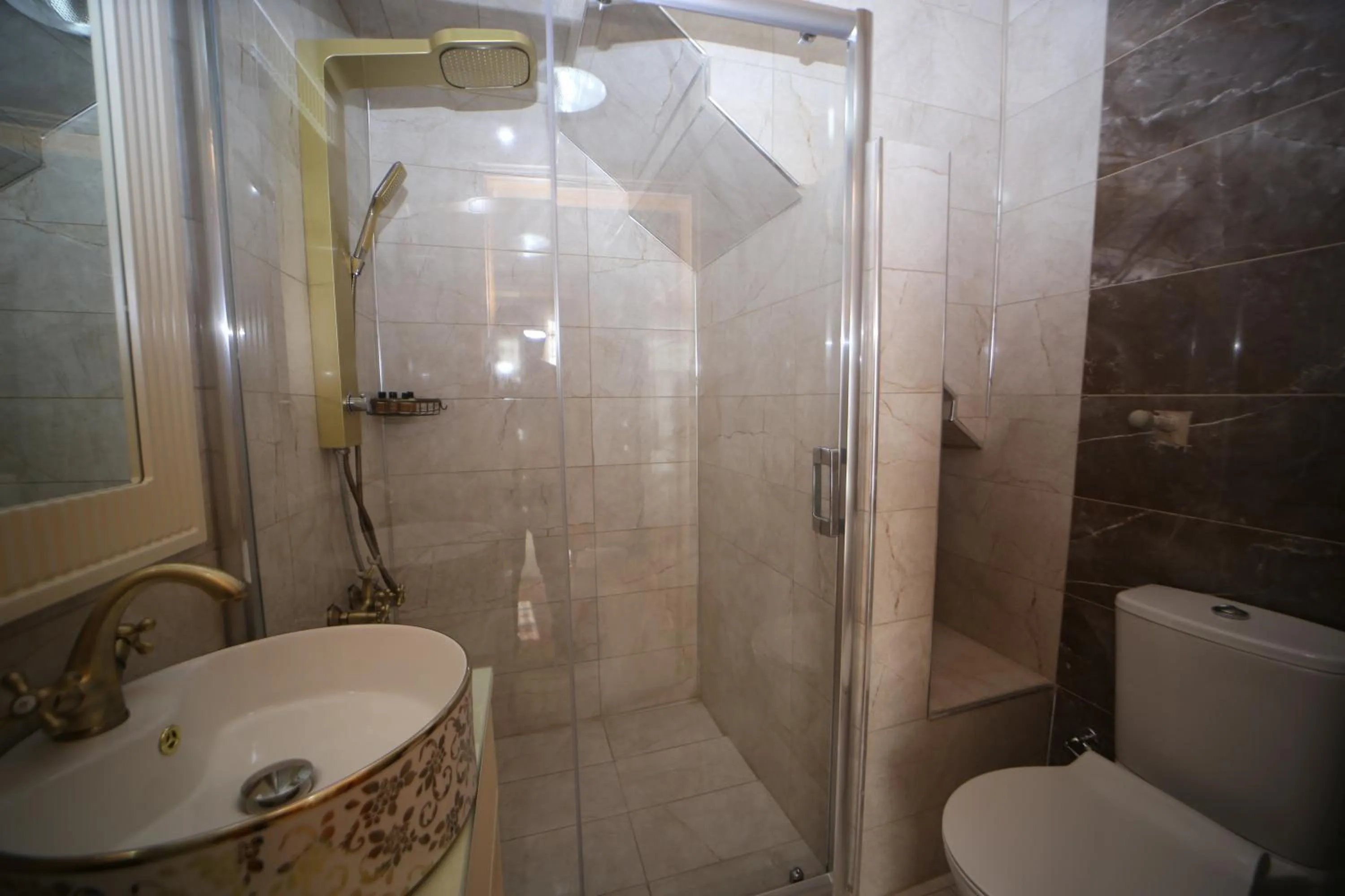 Bathroom in Tessera Hotel