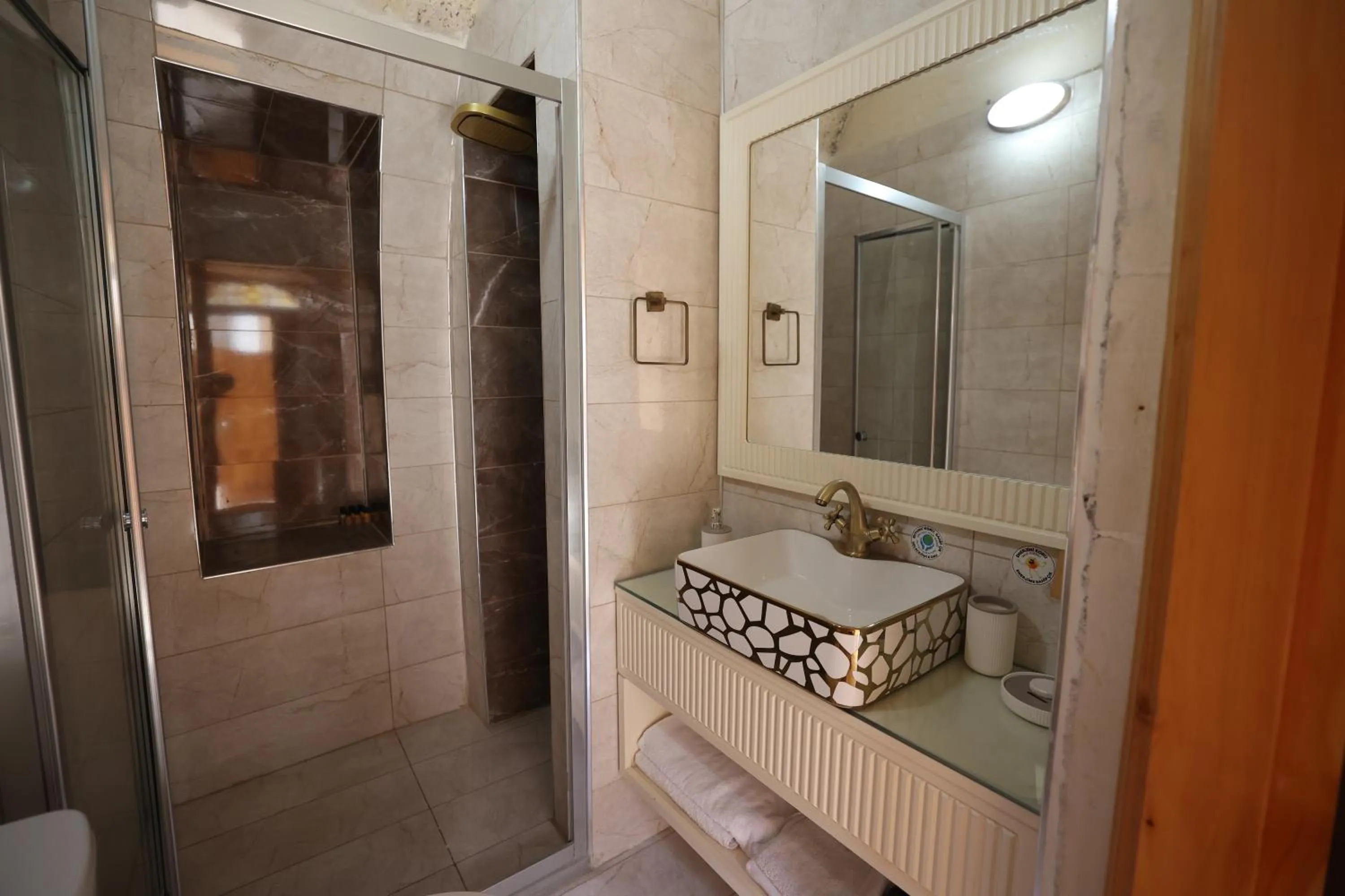 Bathroom in Tessera Hotel