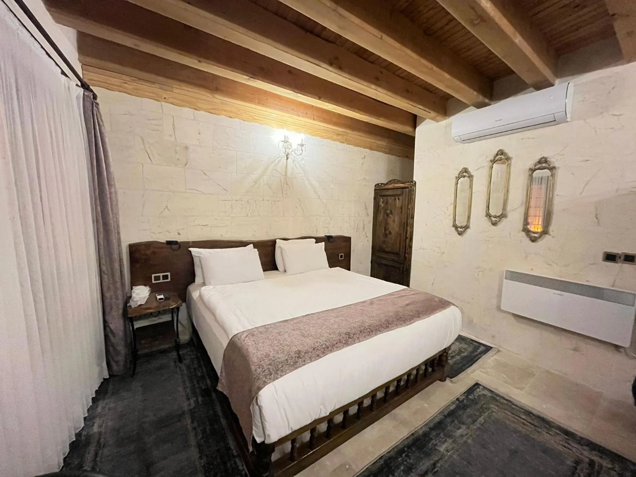 Bedroom, Bed in Tessera Hotel