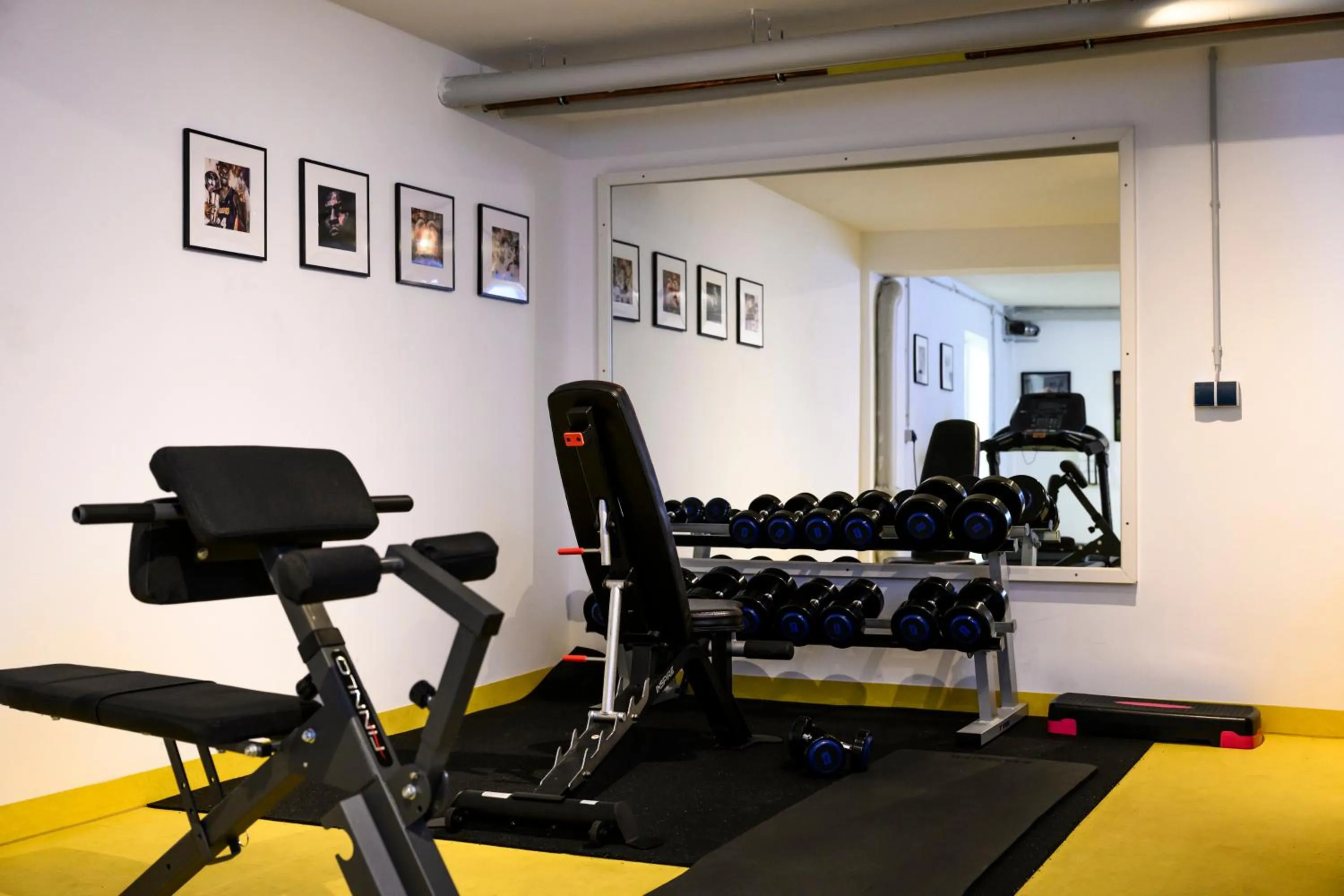 Fitness centre/facilities in Nikii City Hotel