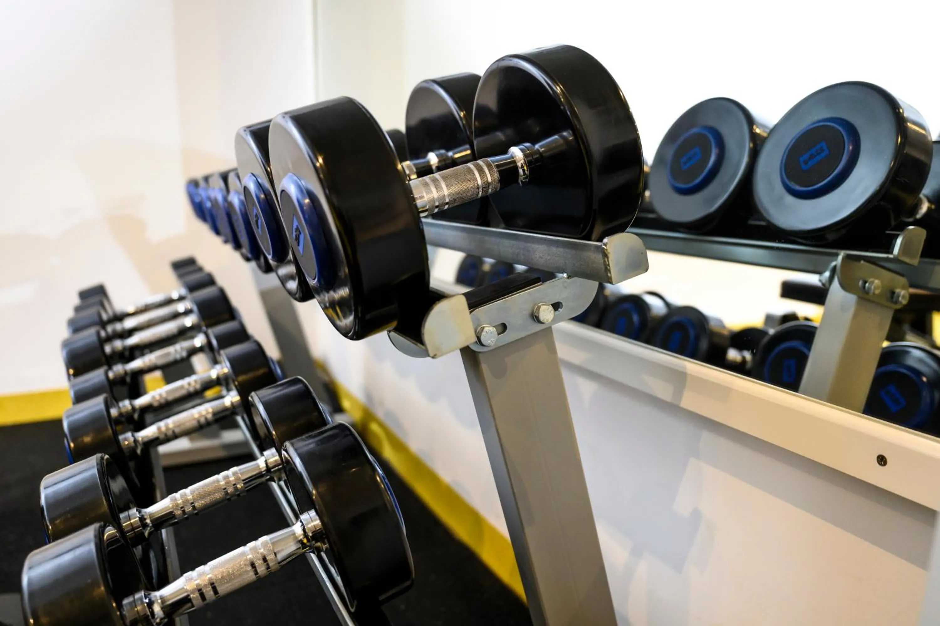 Fitness centre/facilities in Nikii City Hotel