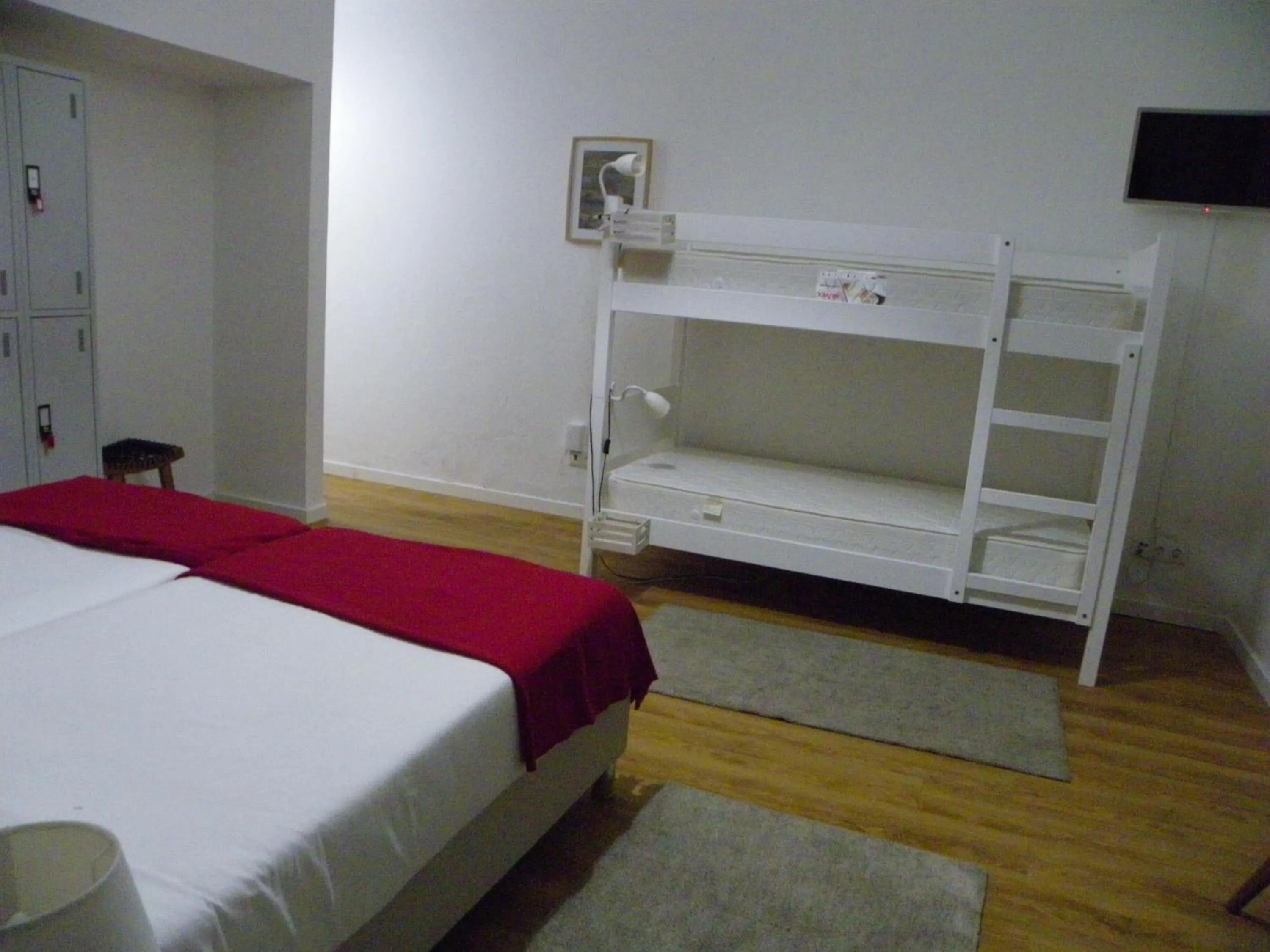 Bedroom, Bed in Lagoa Hostel & Suites