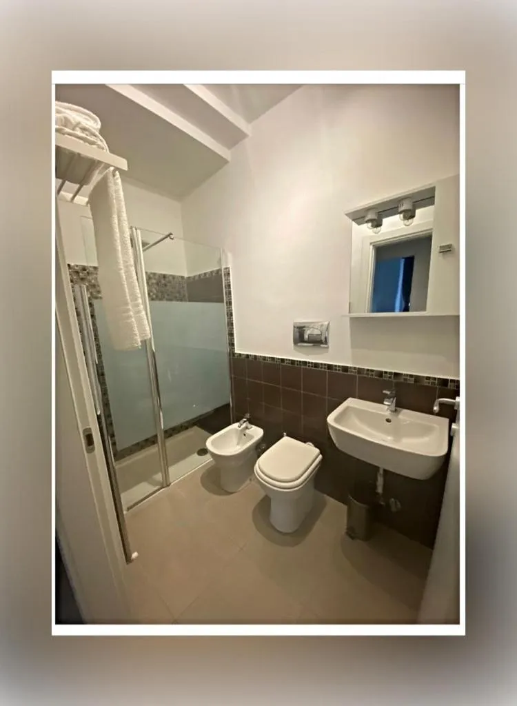 Shower in Numero20 B&B