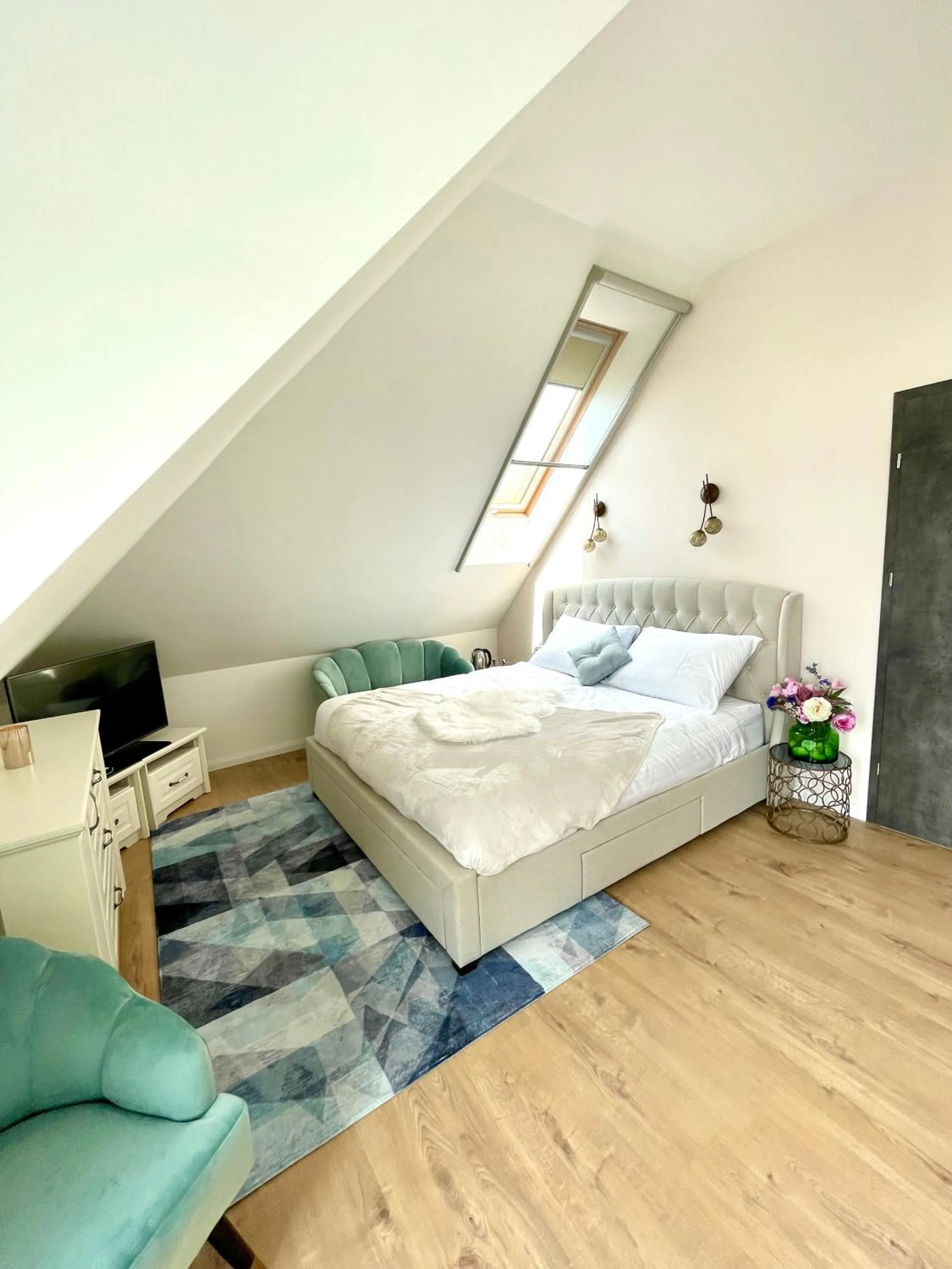 Photo of the whole room, Bed in Duna P'Art Panzió