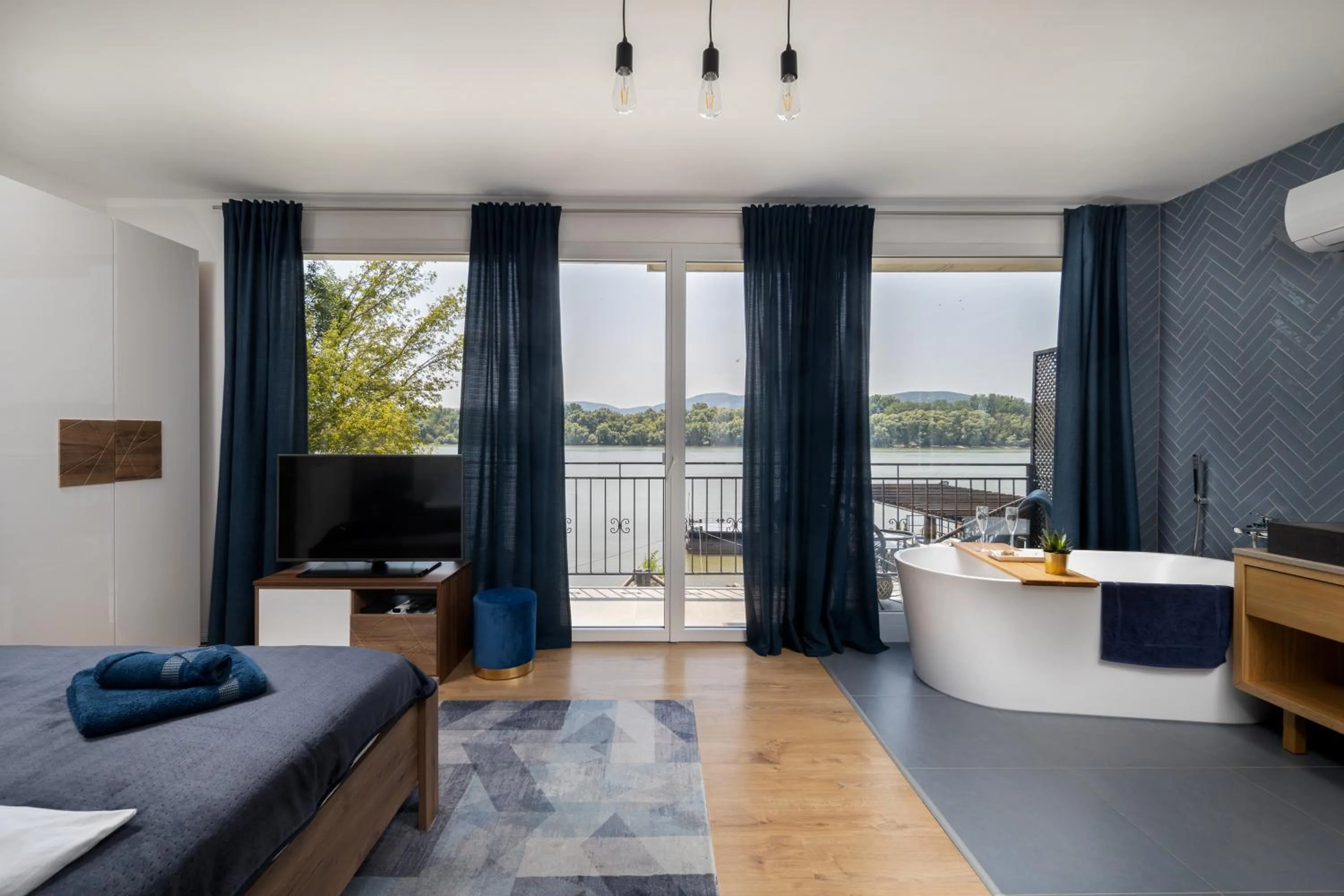 View (from property/room), Bed in Duna P'Art Panzió