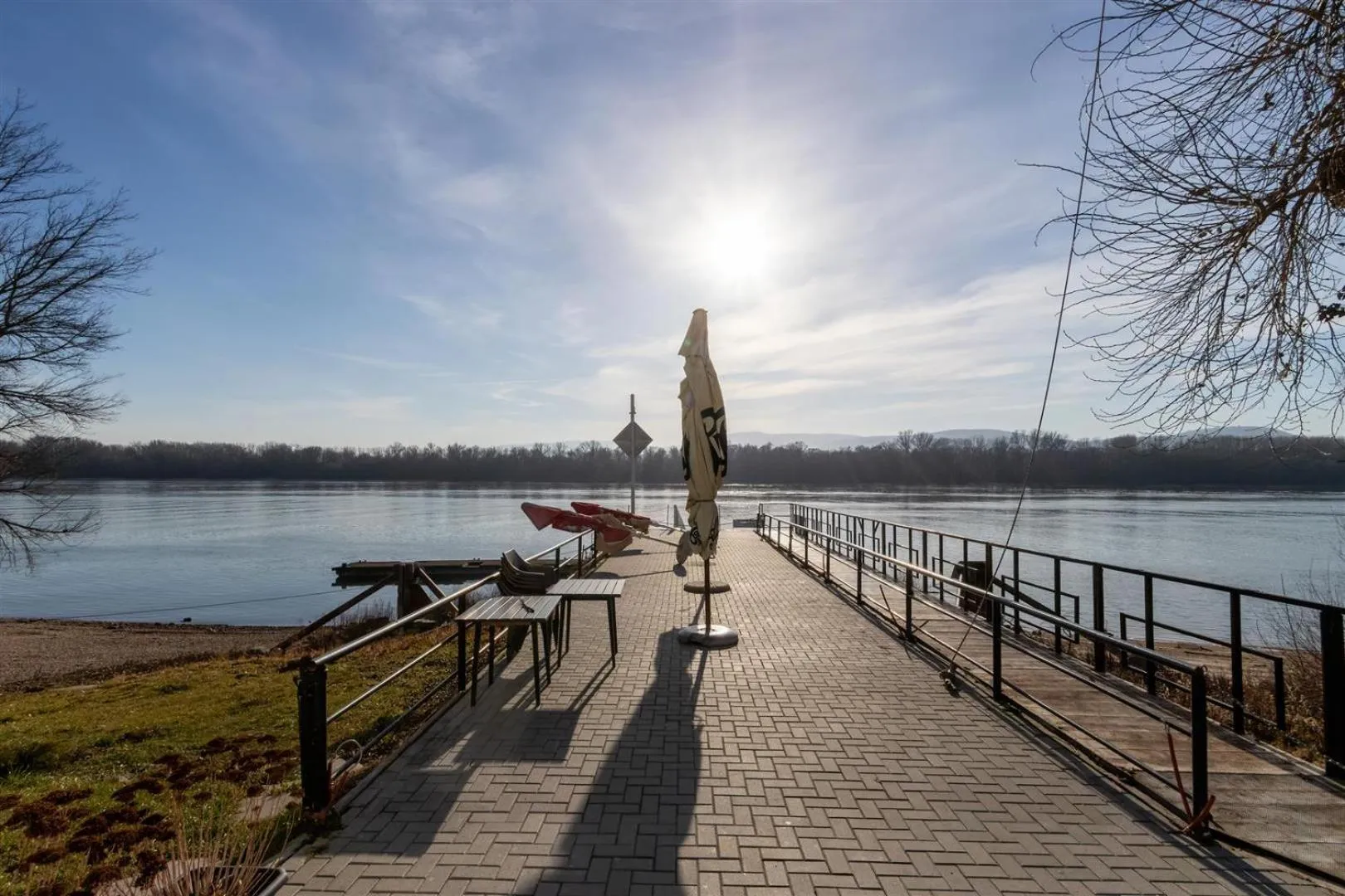 Beach in Duna P'Art Panzió