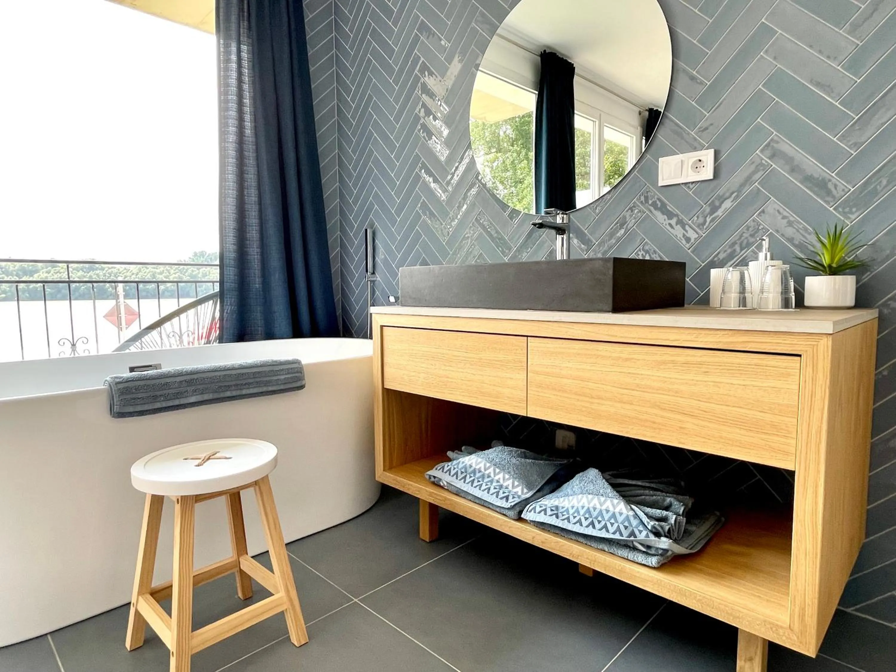 Bath in Duna P'Art Panzió