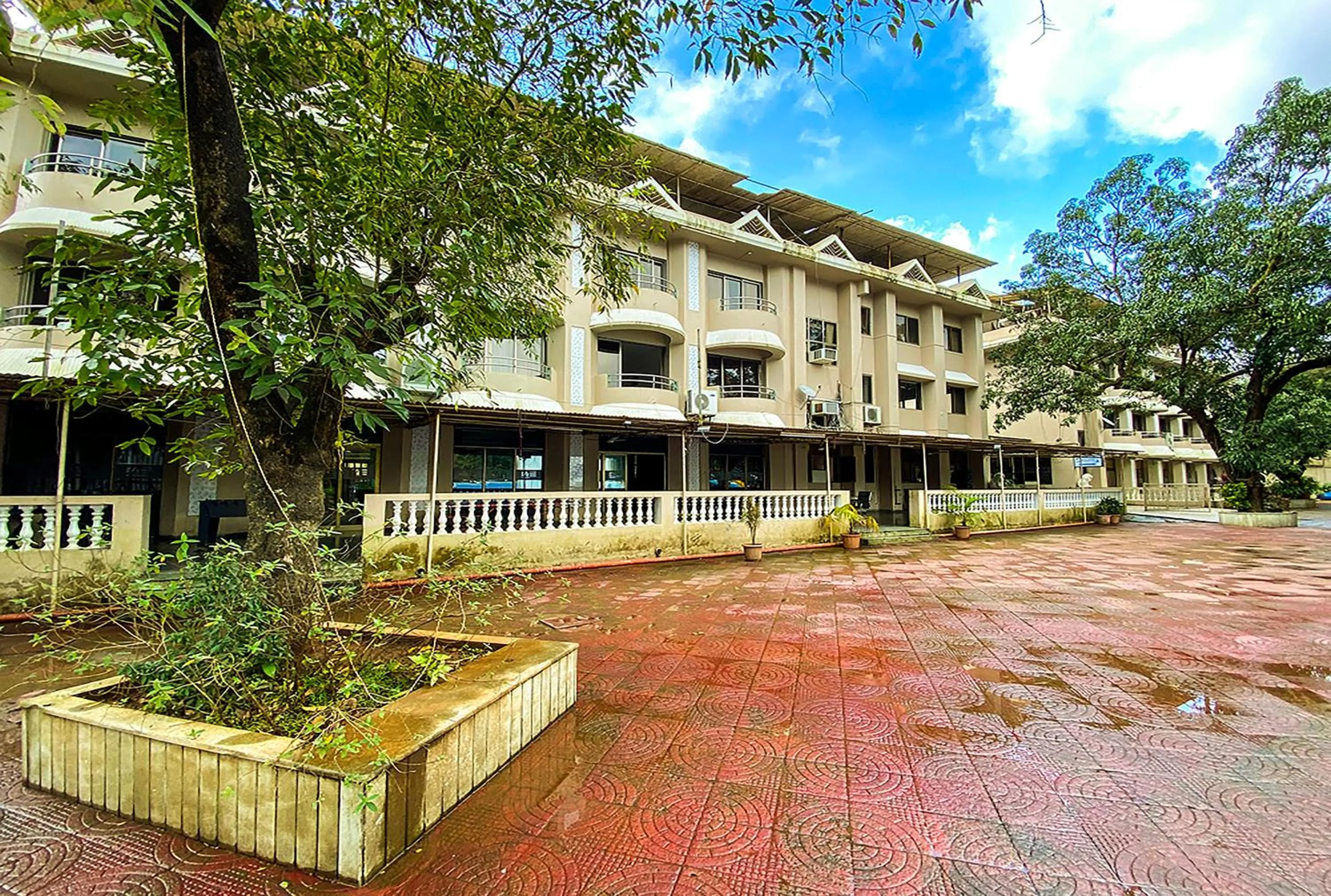 Property building in Aron Resort Lonavala - Near Old Mumbai Pune Highway