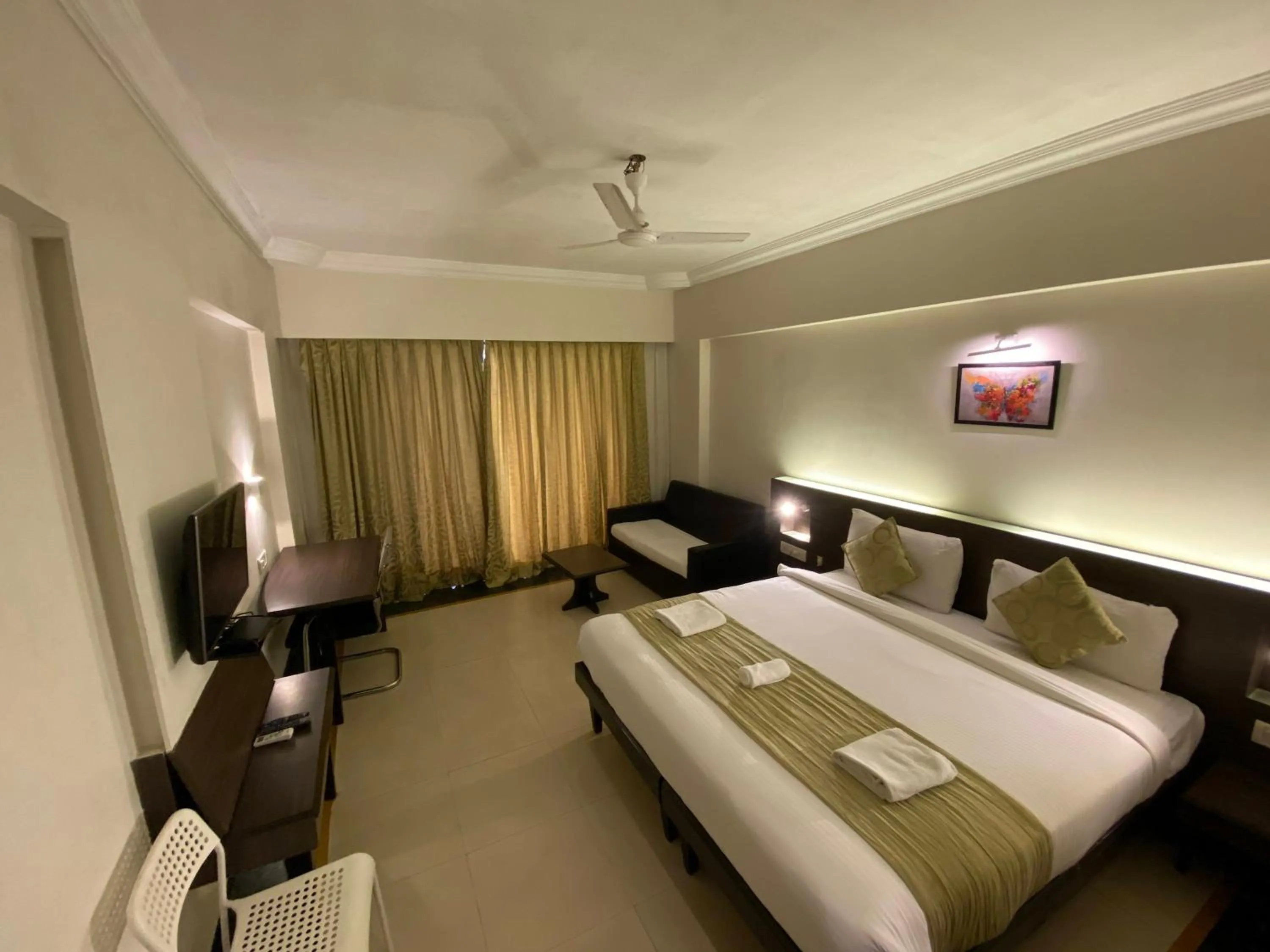 Bed in Aron Resort Lonavala - Near Old Mumbai Pune Highway