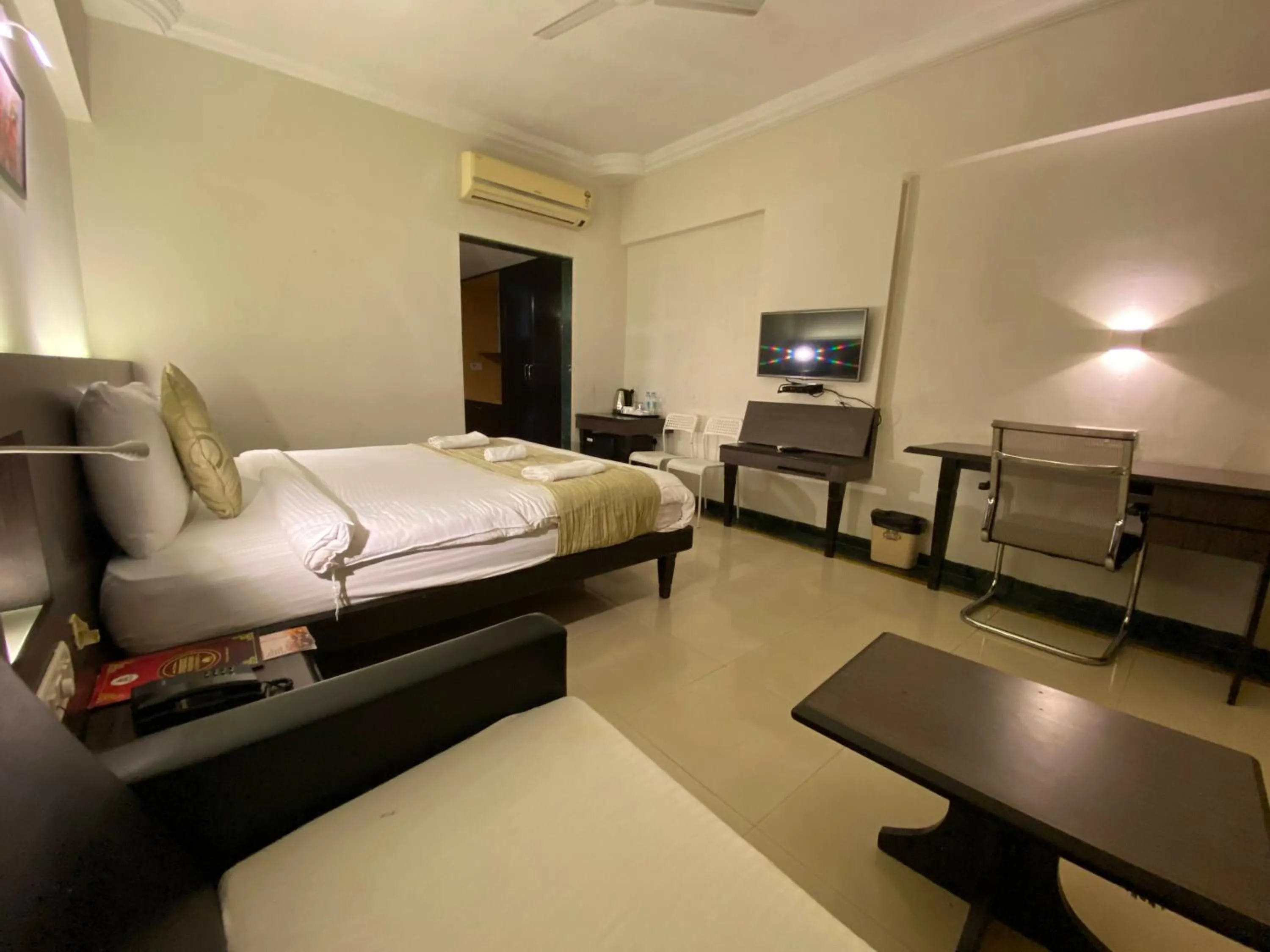 Bed in Aron Resort Lonavala - Near Old Mumbai Pune Highway