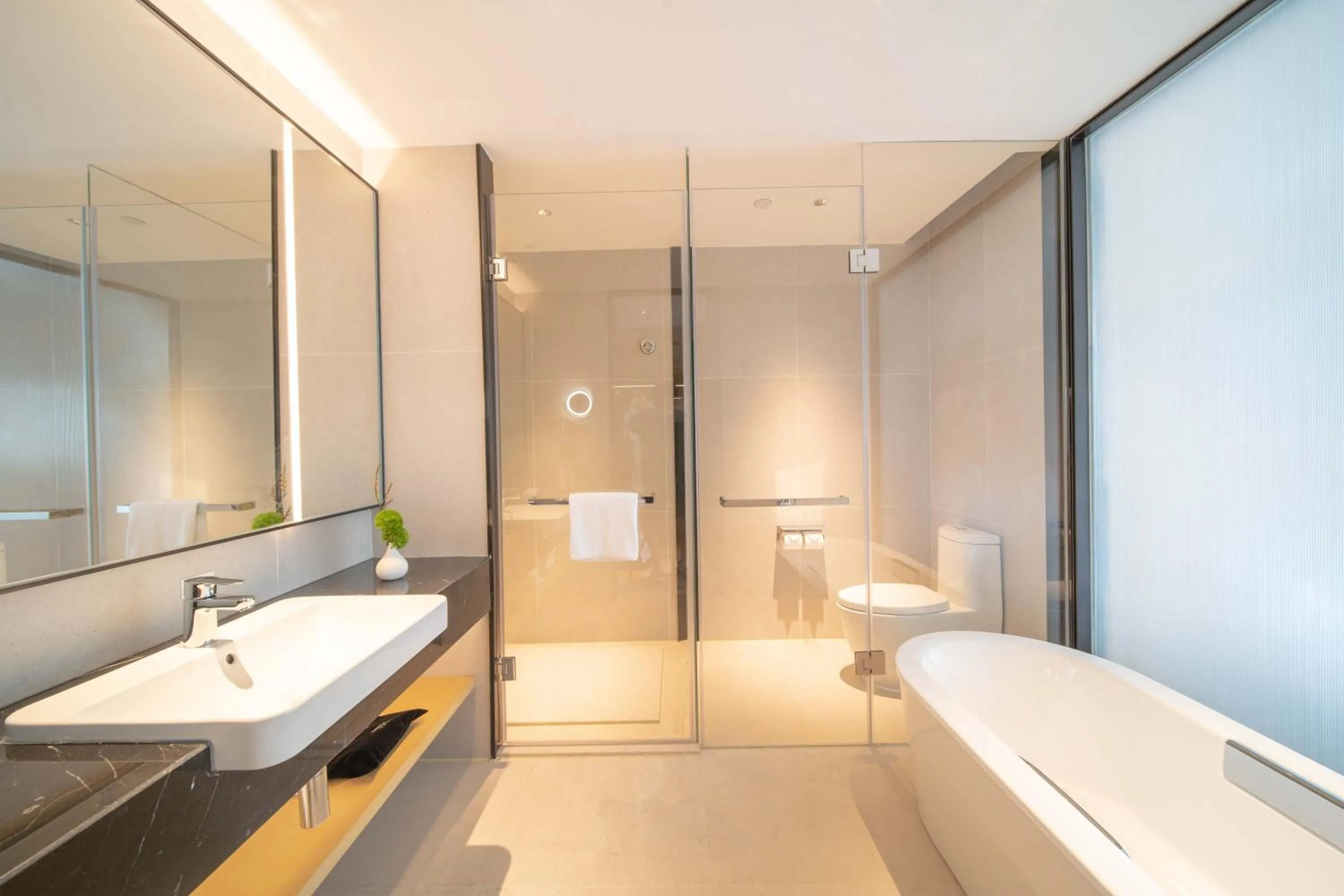 Holiday Inn Qinhuangdao Haigang