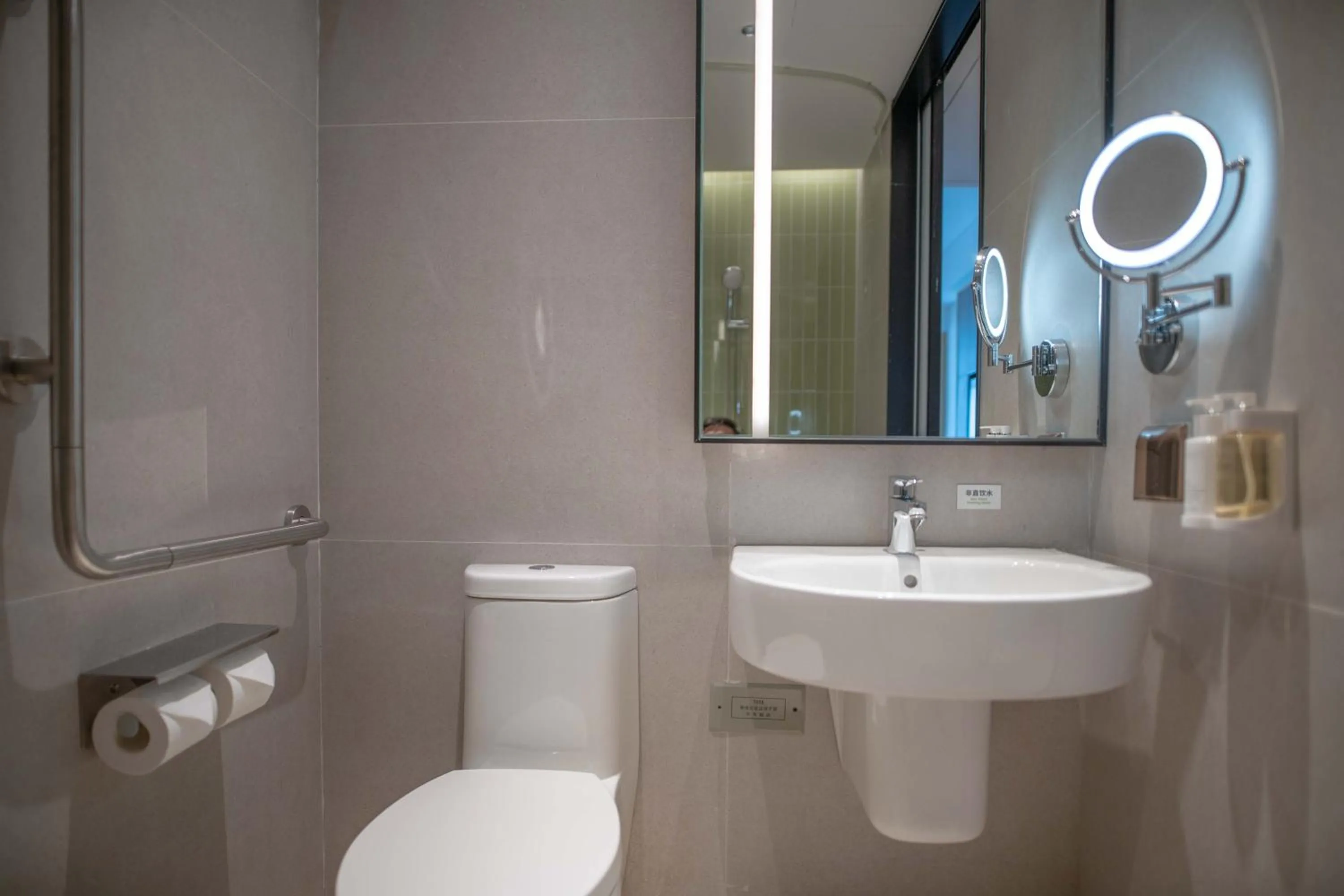 Holiday Inn Qinhuangdao Haigang