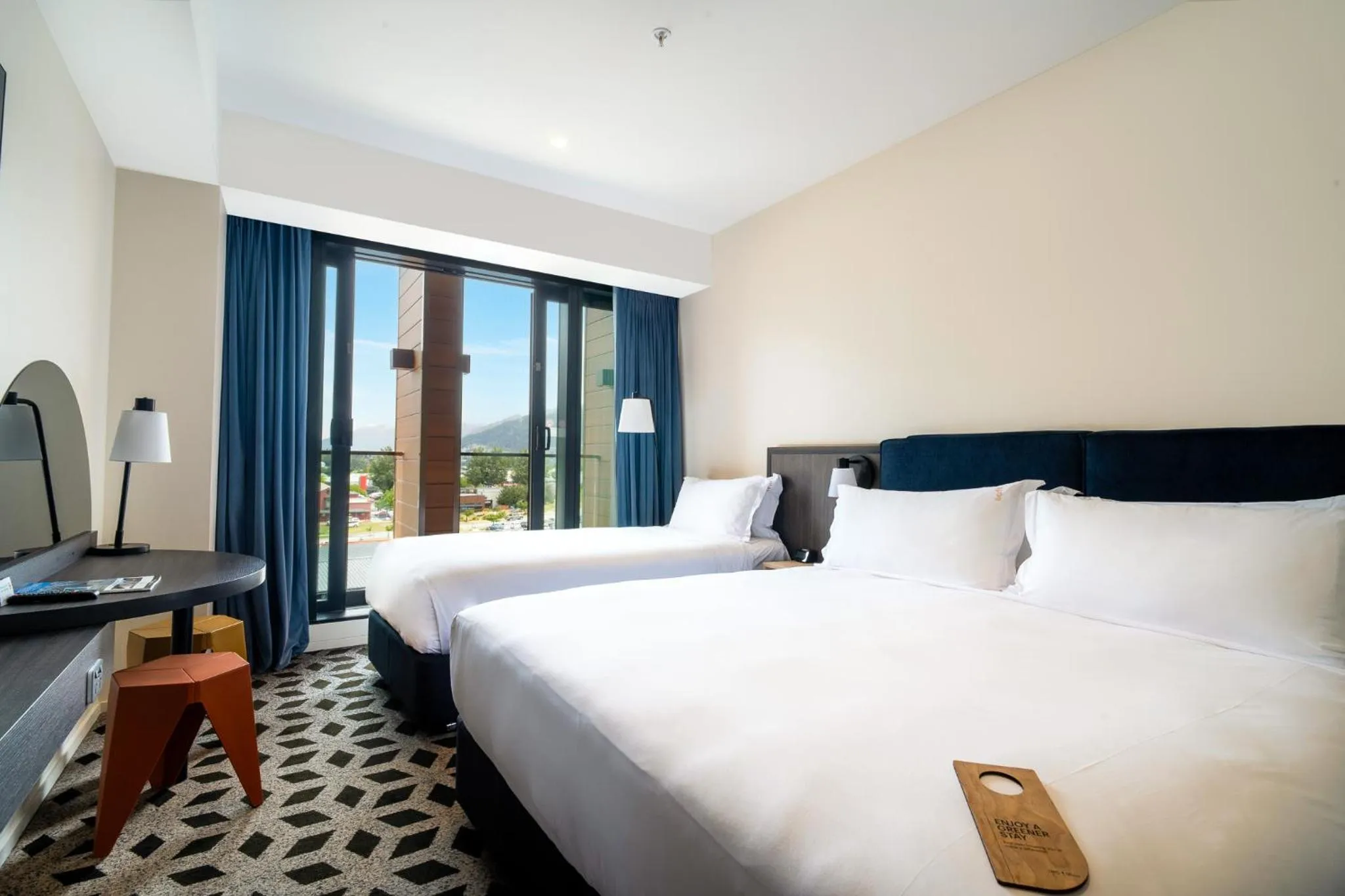 Bedroom, Bed in Holiday Inn Queenstown Remarkables Park