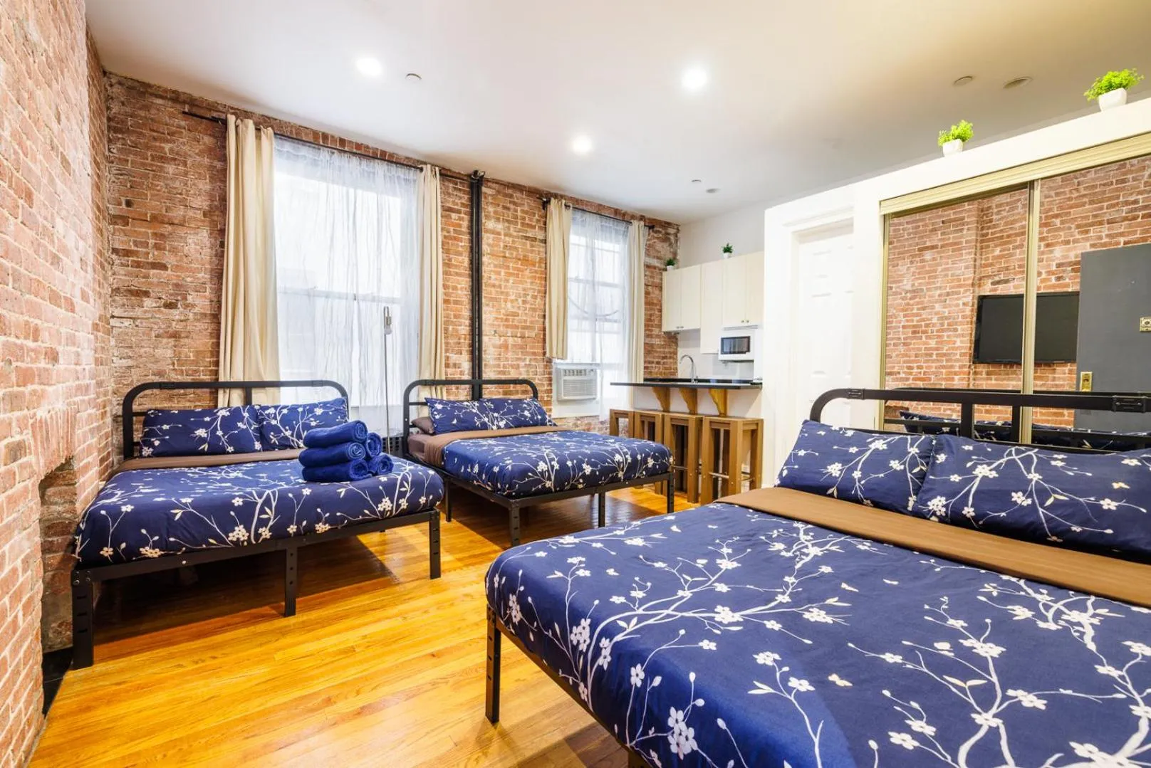 Kitchen or kitchenette in Studios in New York