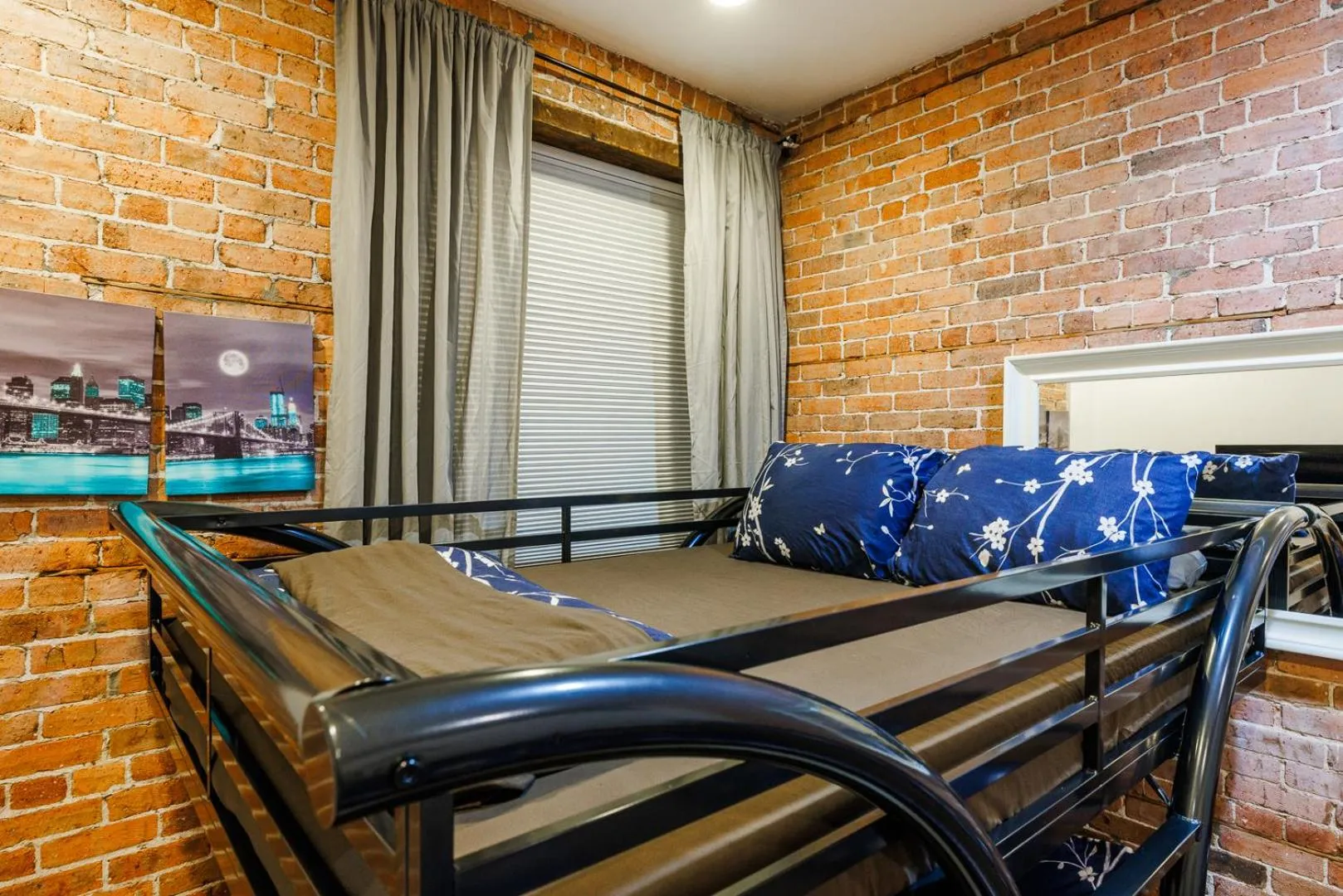 Bed in Studios in New York